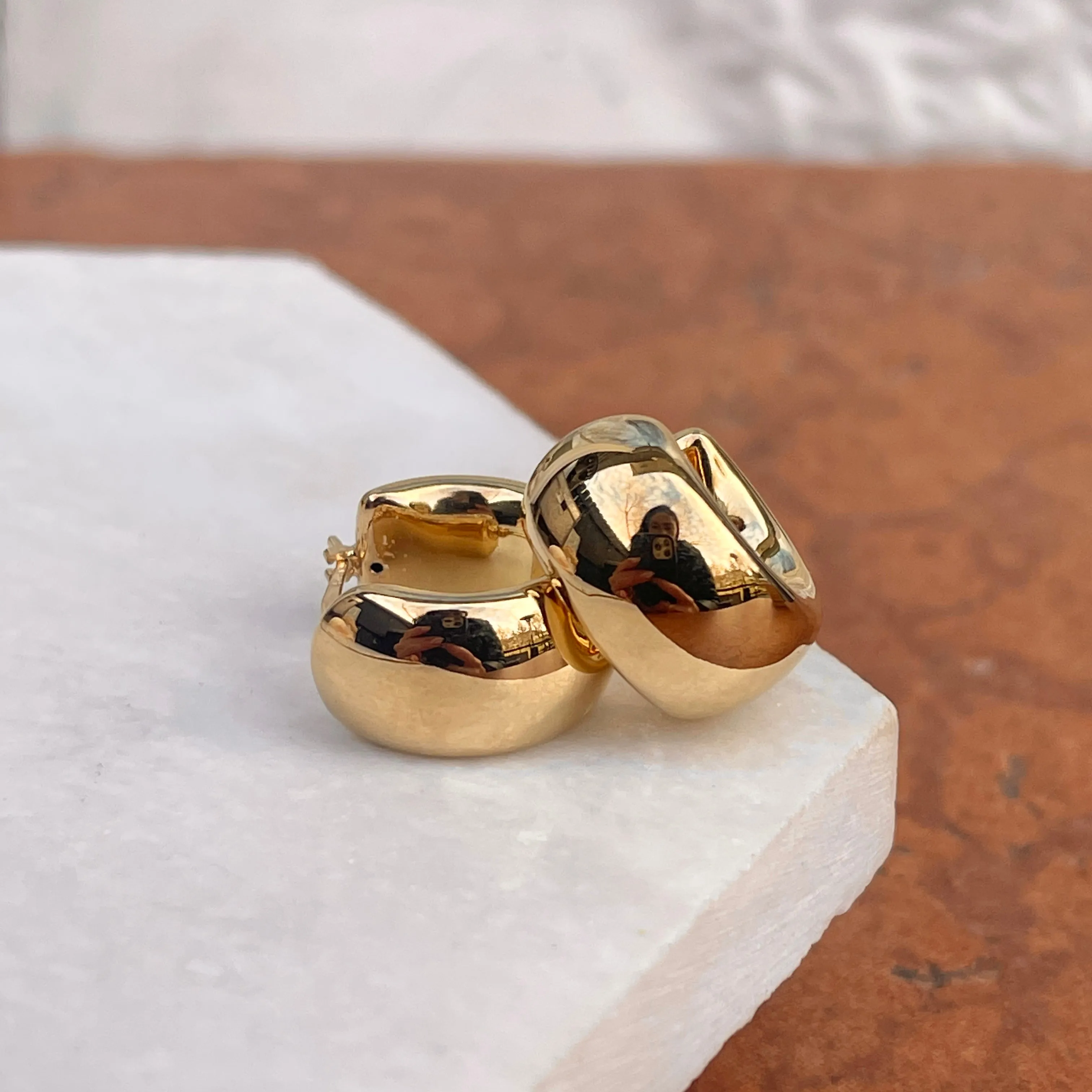 14KT Yellow Gold Shiny 9mm Wide Puffed Huggie Hoop Earrings 18mm