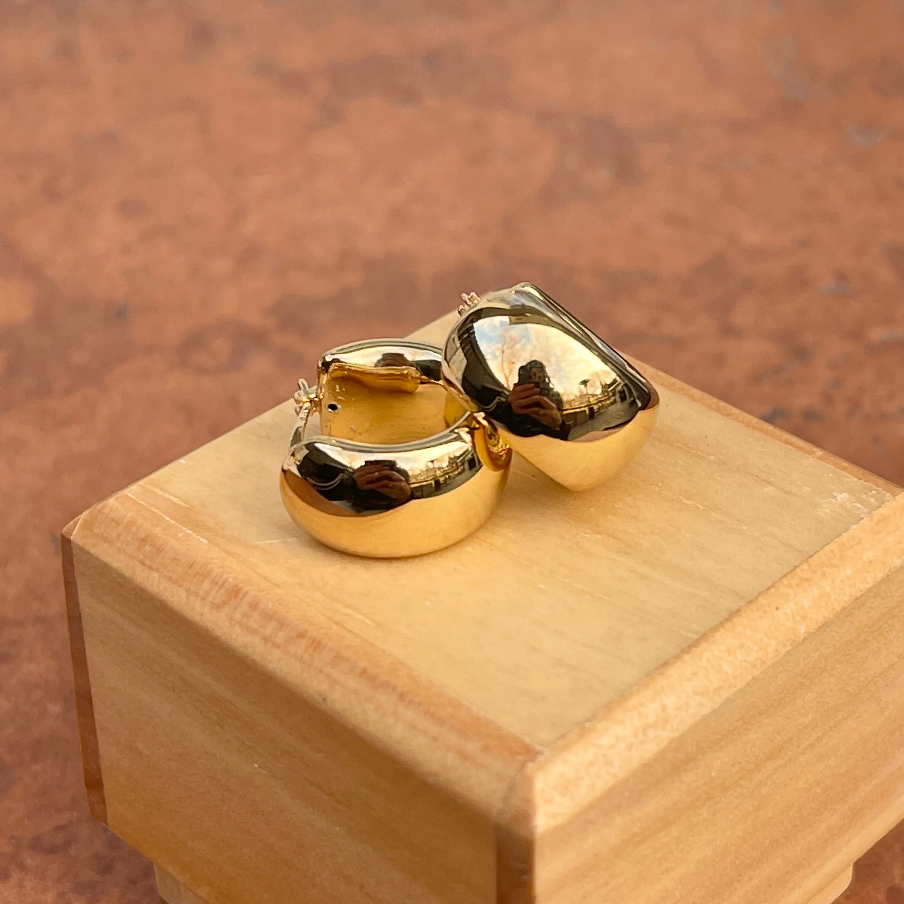 14KT Yellow Gold Shiny 9mm Wide Puffed Huggie Hoop Earrings 18mm