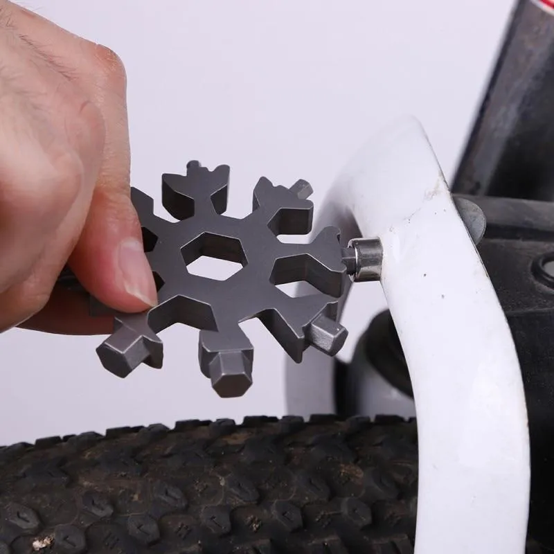 18-in-1 Multi-function Survival Tool