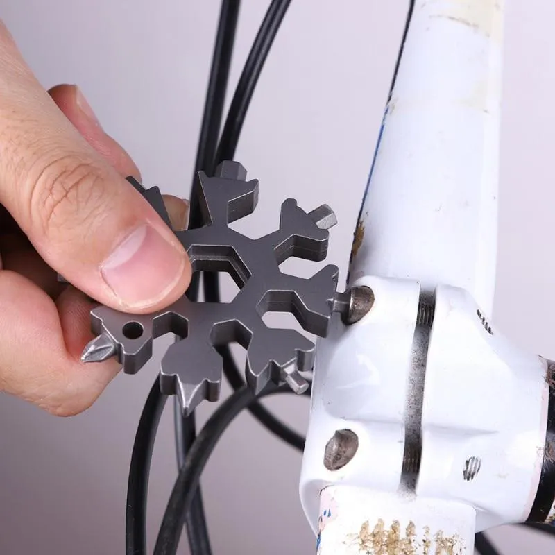18-in-1 Multi-function Survival Tool