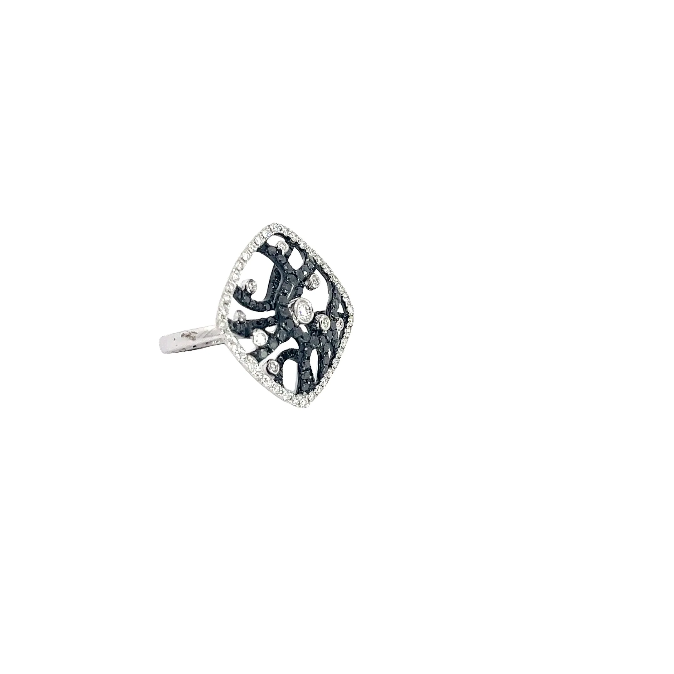 18K White Gold 1.09ct G VS2 Round White Diamond Coral Fashion Ring