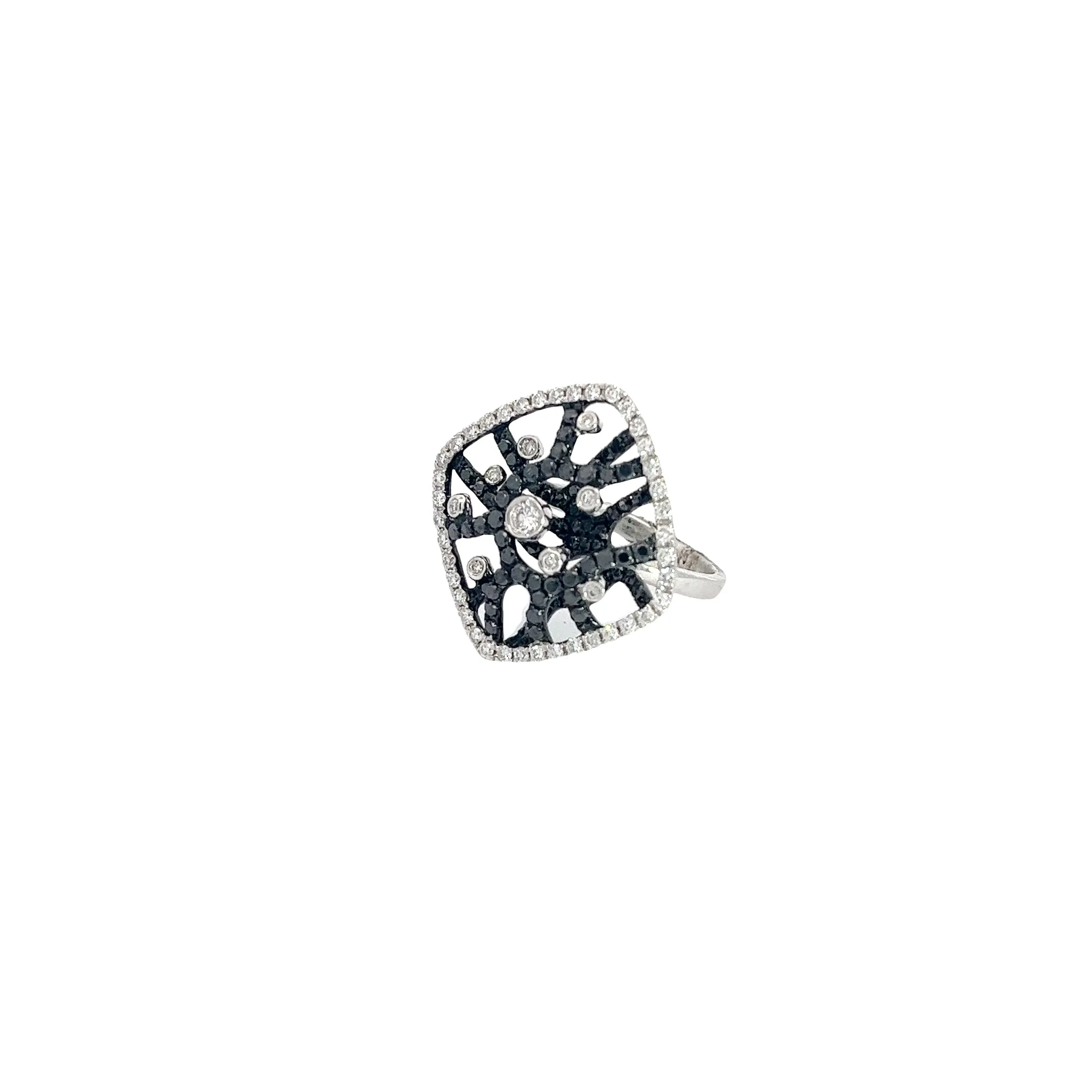 18K White Gold 1.09ct G VS2 Round White Diamond Coral Fashion Ring