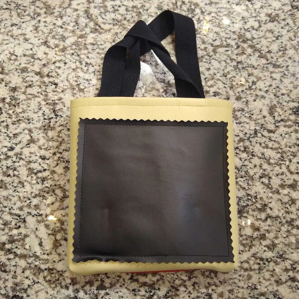 800 Kid's Tote with Paper, Chalk, Crayons