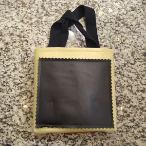 800 Kid's Tote with Paper, Chalk, Crayons