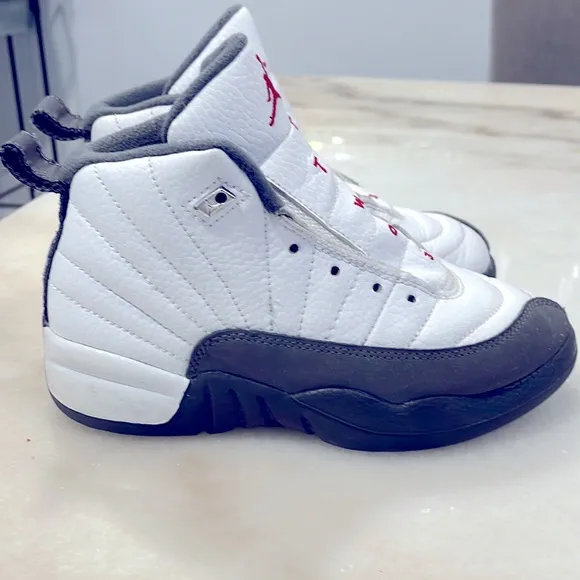 Air Jordan 12