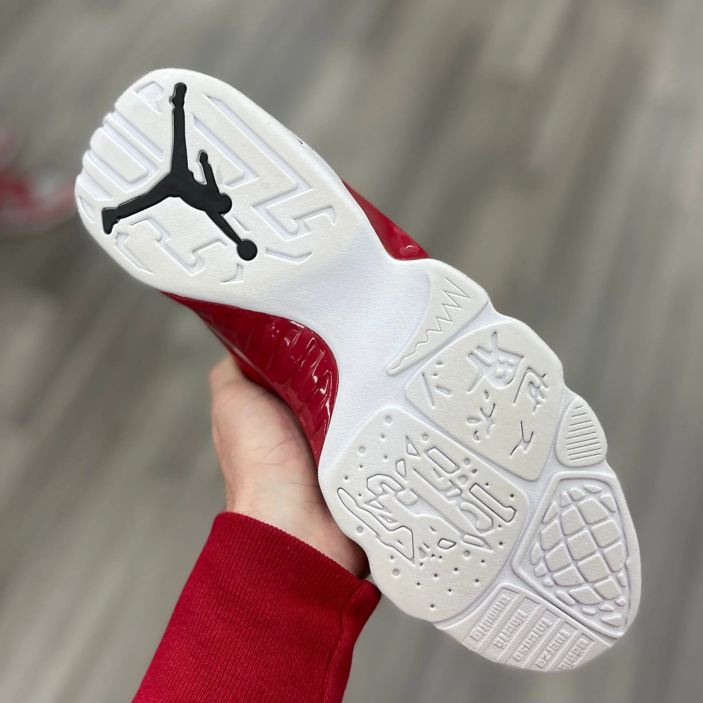 Air Jordan 9 Retro “White Gym Red”