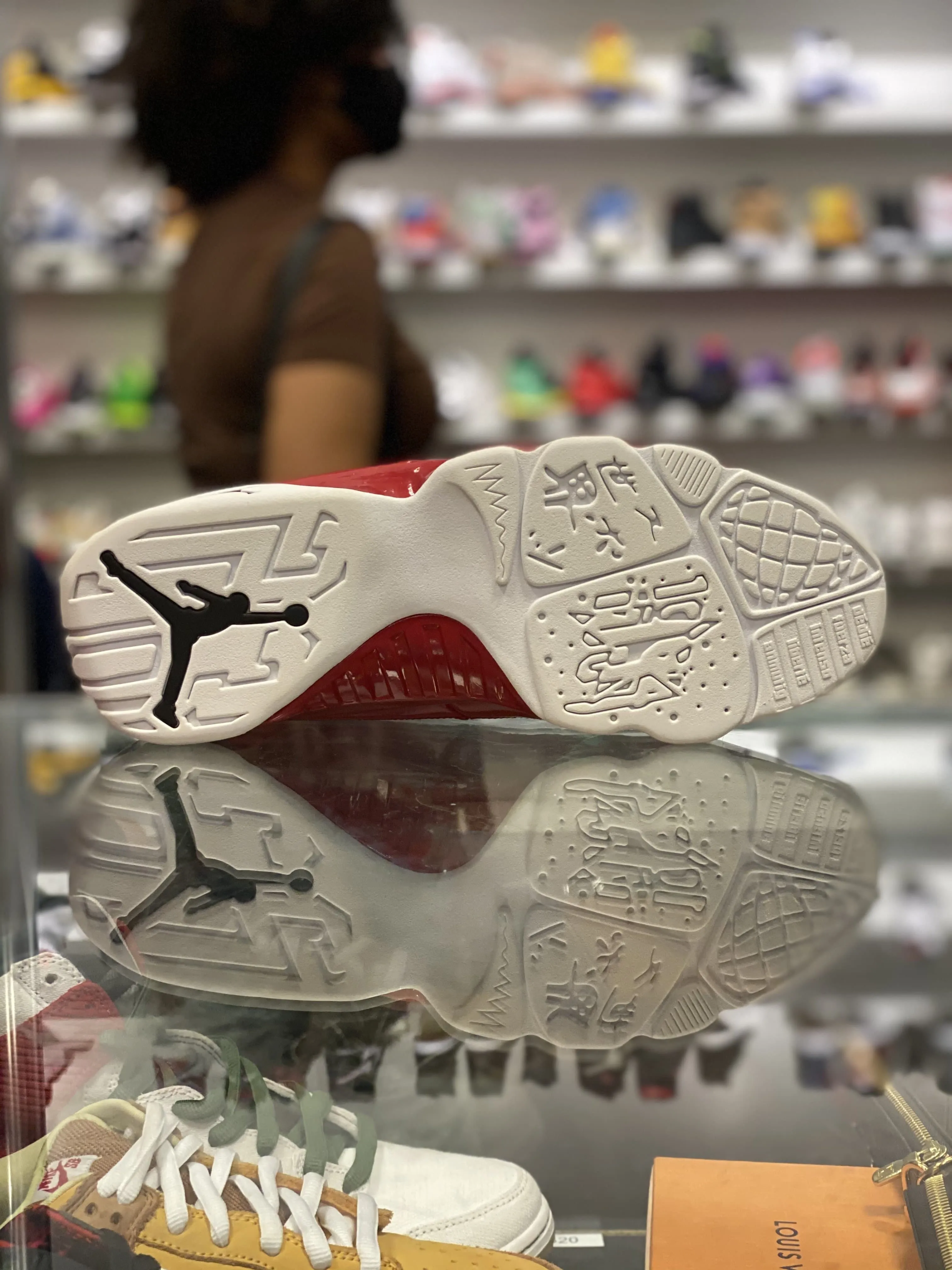 Air Jordan 9 Retro “White Gym Red”
