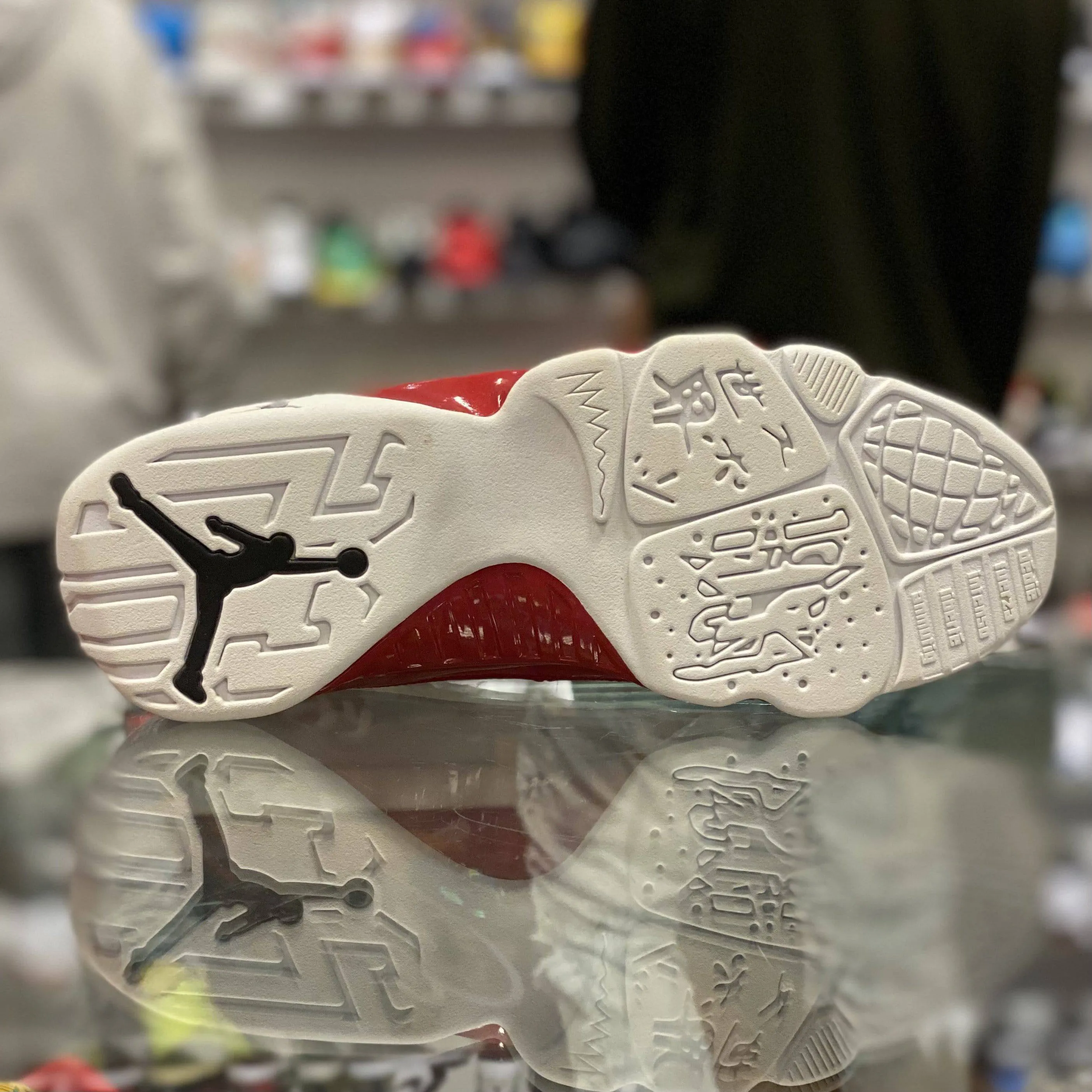 Air Jordan 9 Retro “White Gym Red”