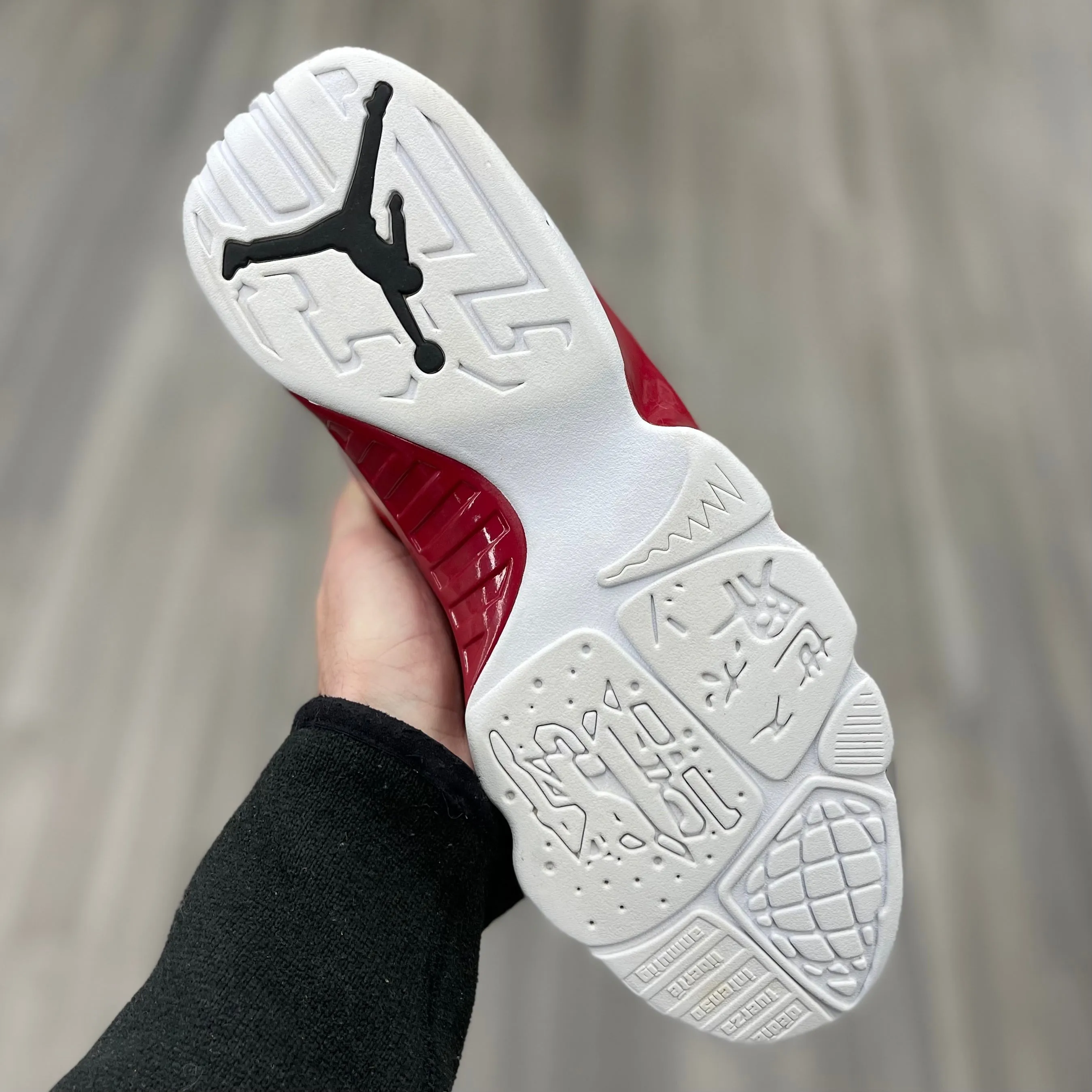 Air Jordan 9 Retro “White Gym Red”