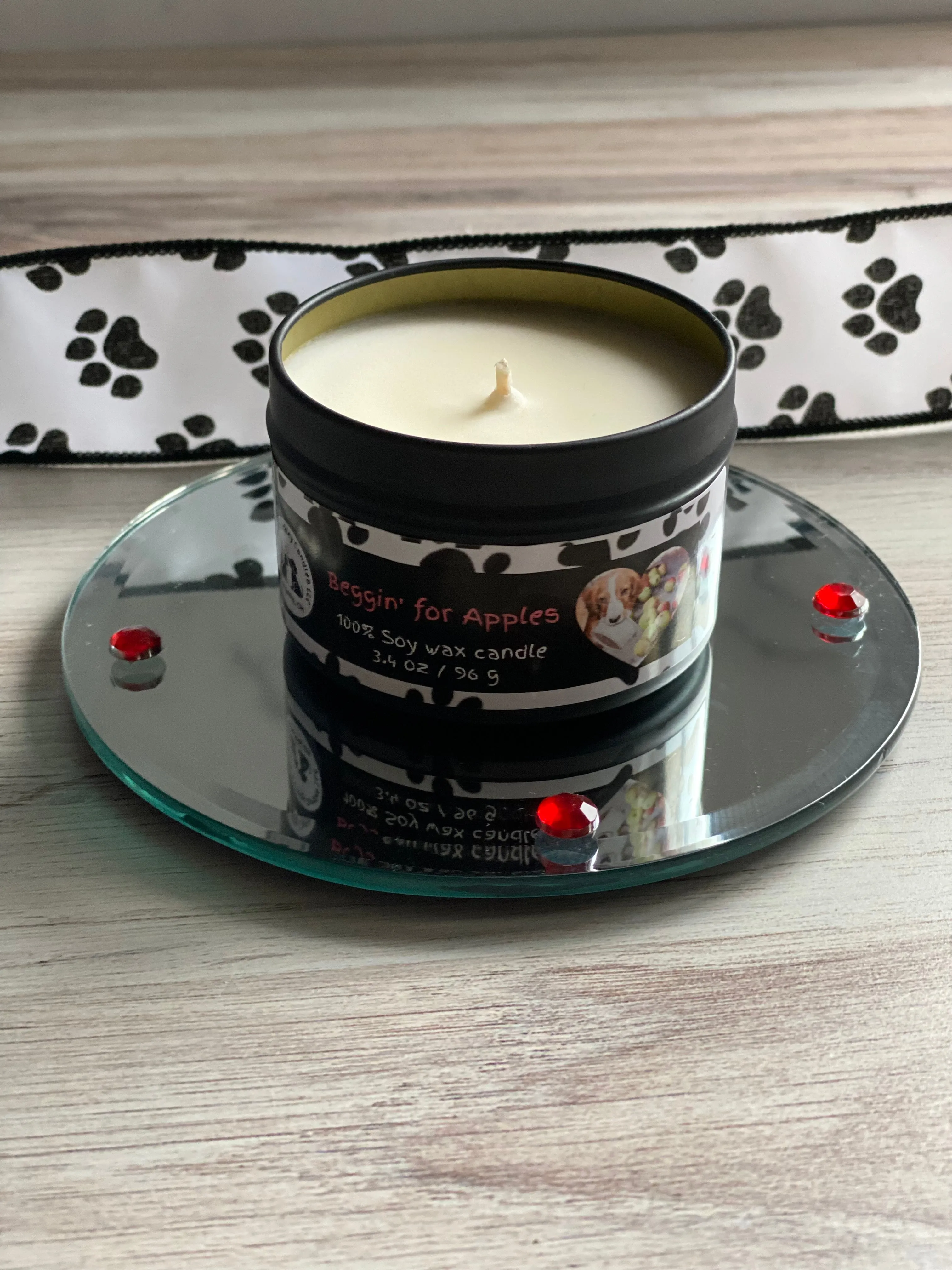 Beggin' for Apples - Small Tin Soy Candle - McIntosh Apple Scent