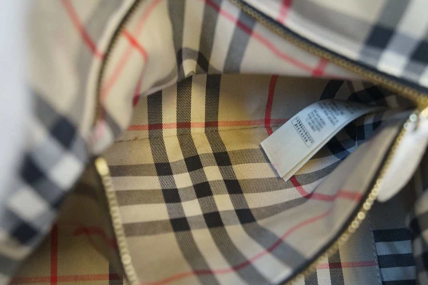 BURBERRY Grainy Leather White Bowling Shoulder Bag