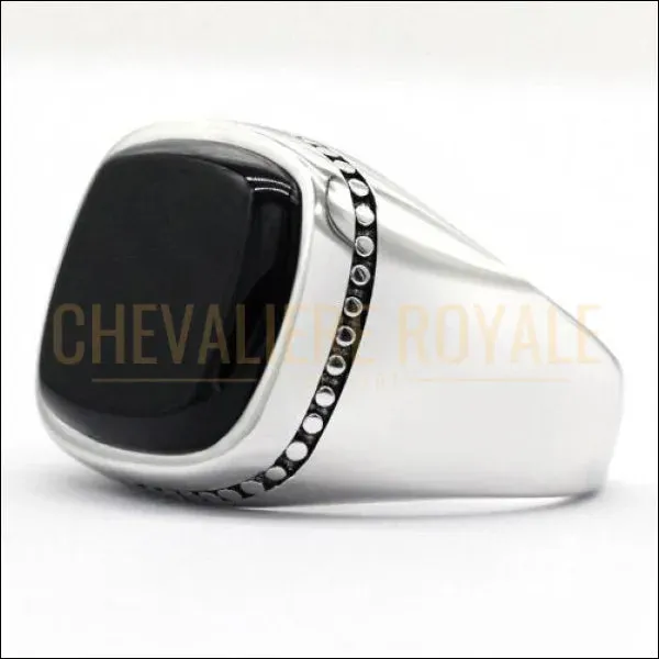 Chevalière simple en argent pour homme au style classique