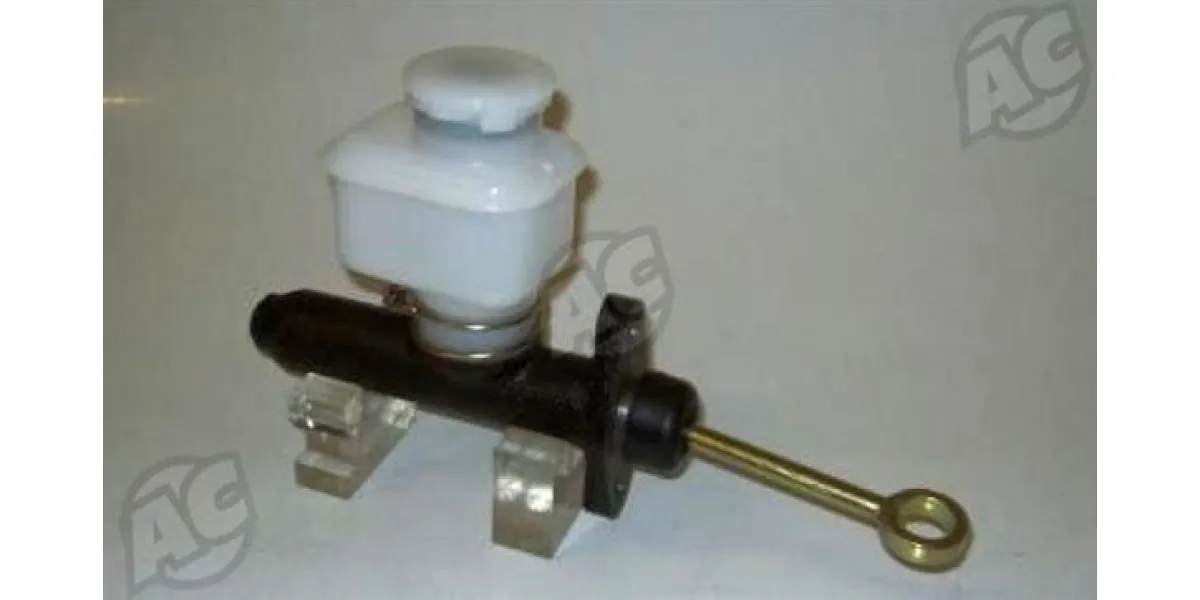 Clutch Master Cylinder Landrover Discovery3.5 (LEY303)