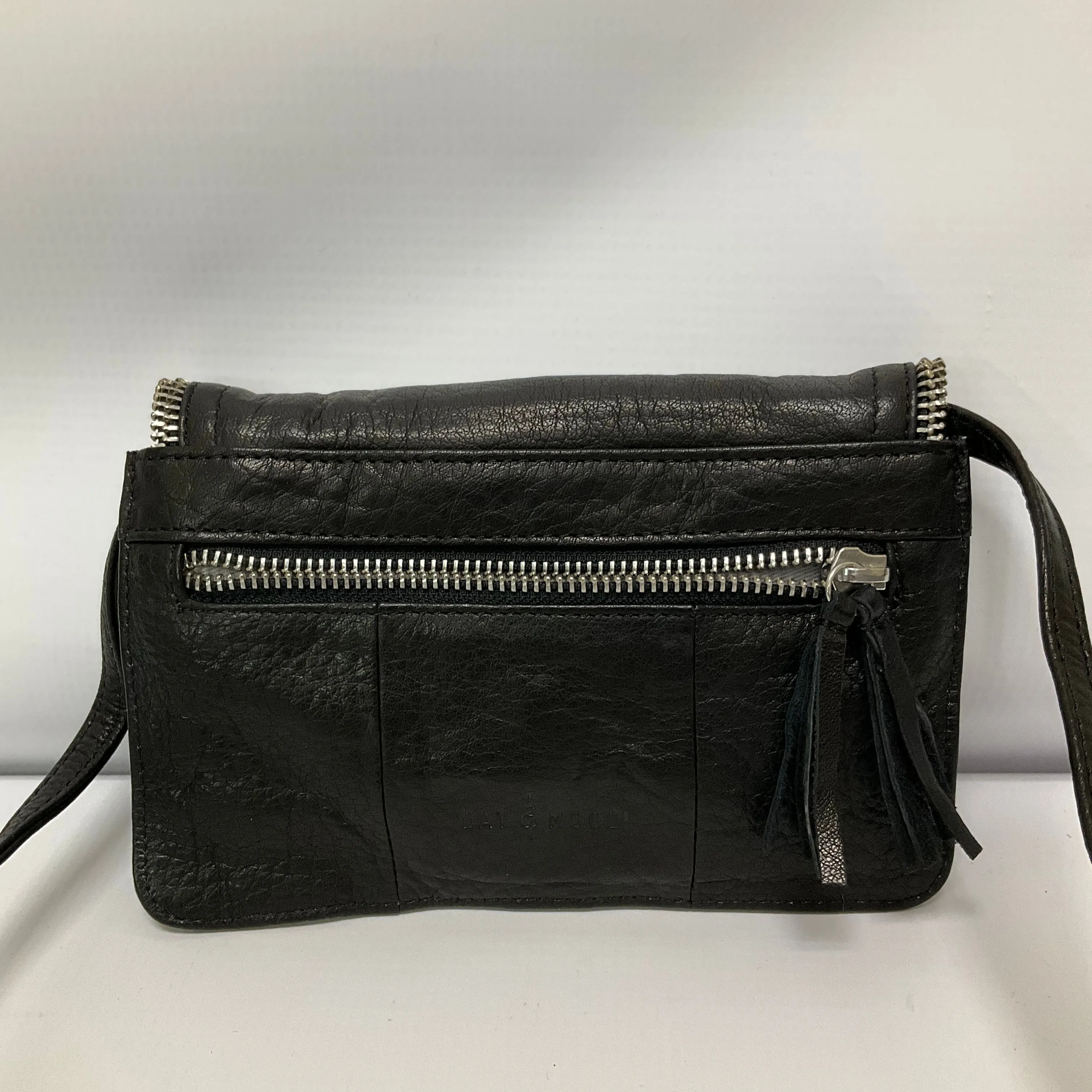 Crossbody By Cma  Size: Small