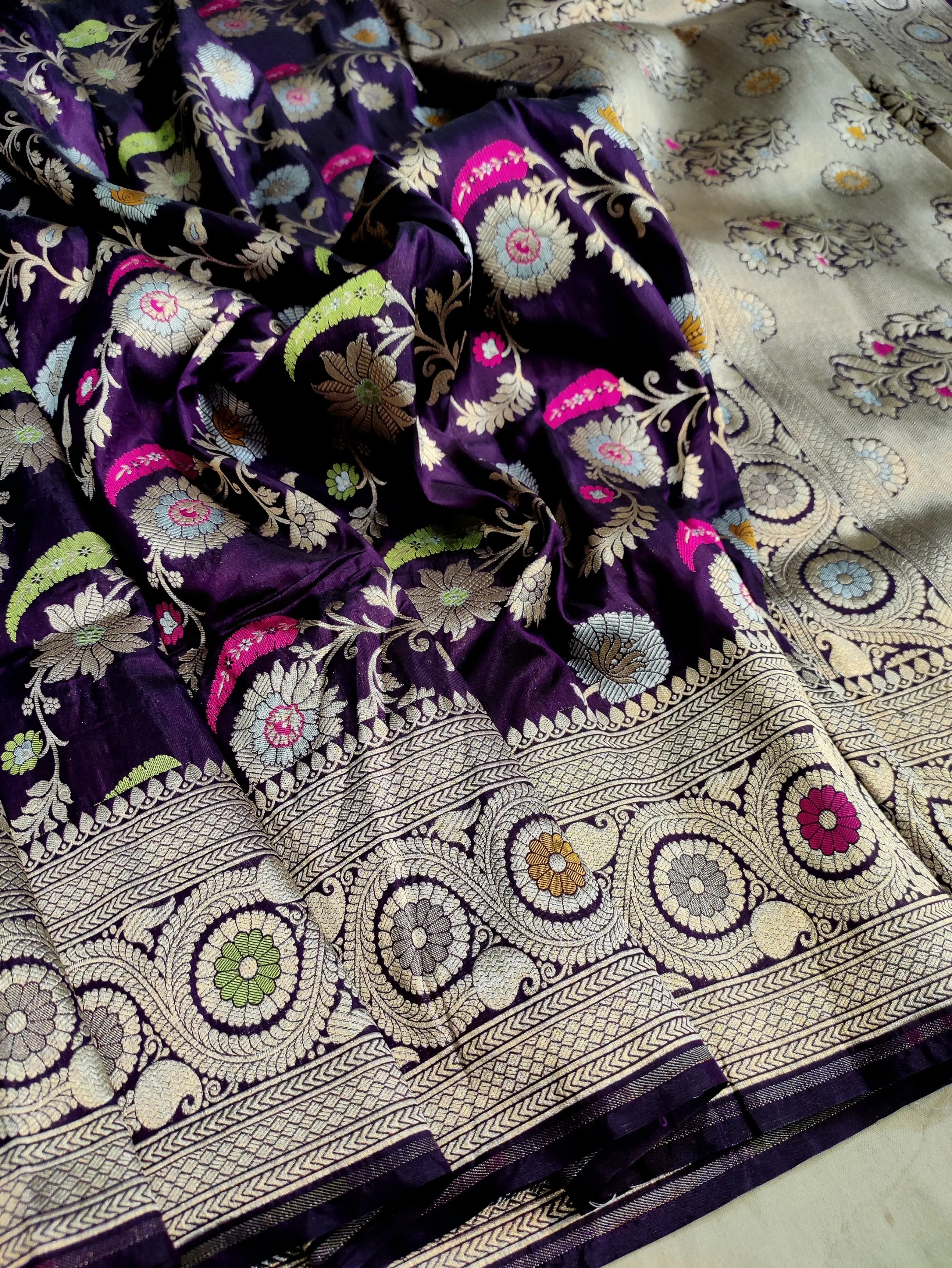 Gold  Zari Banarasi Silk Saree with heavy pallu