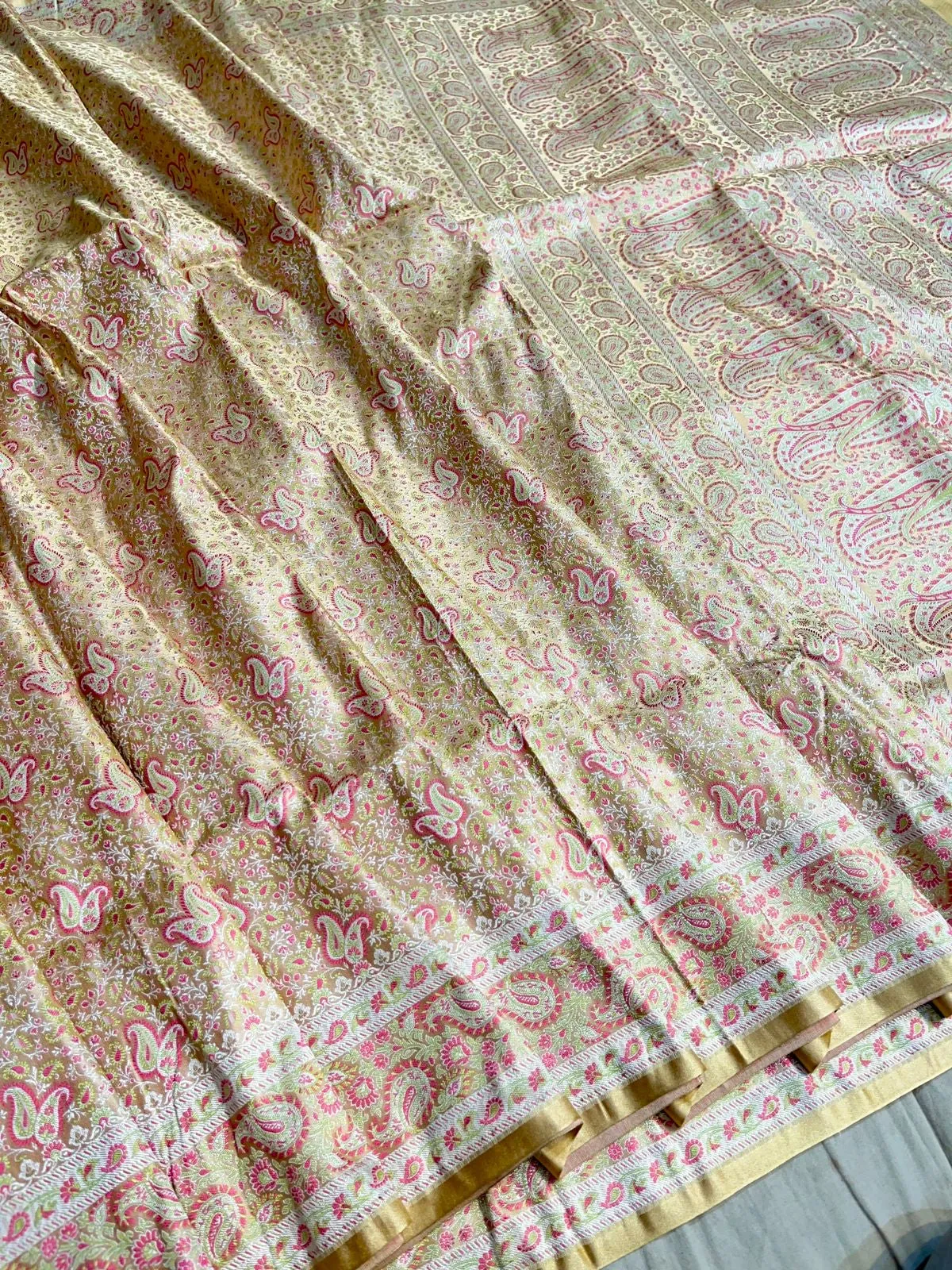 Gold Zari Banarasi Silk Saree with heavy pallu