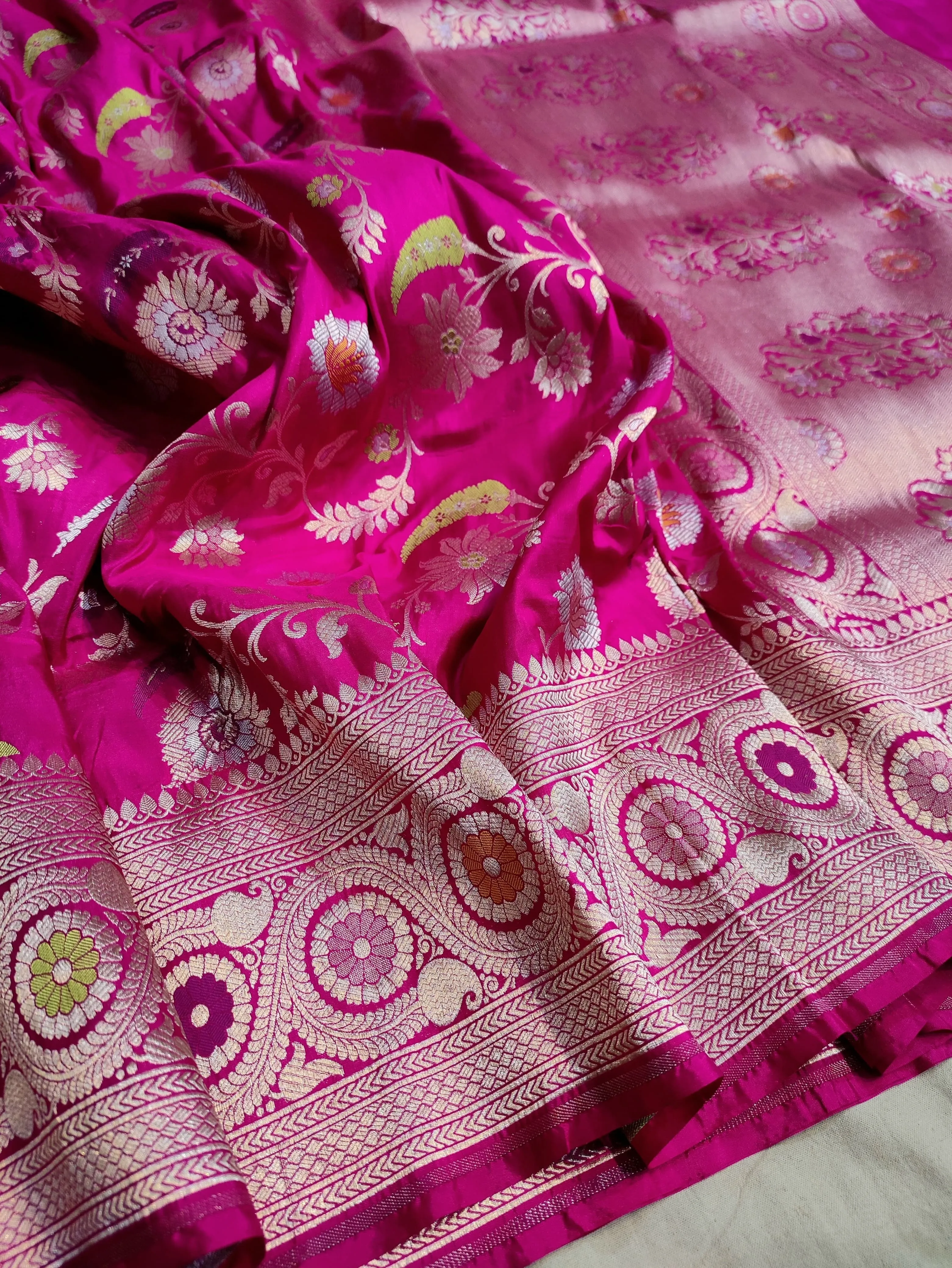 Gold  Zari Banarasi Silk Saree with heavy pallu