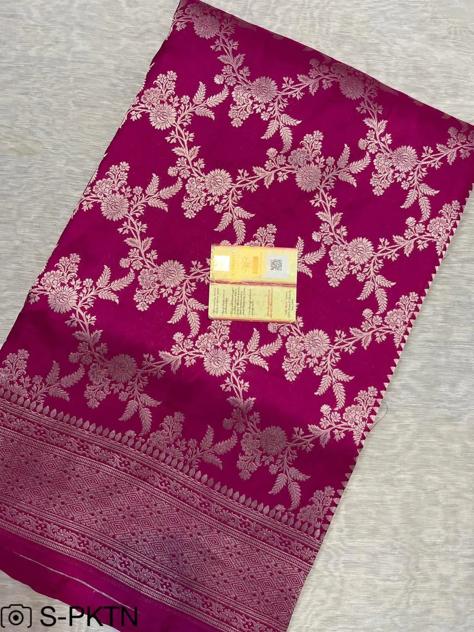 Gold Zari Banarasi Silk Saree with heavy pallu