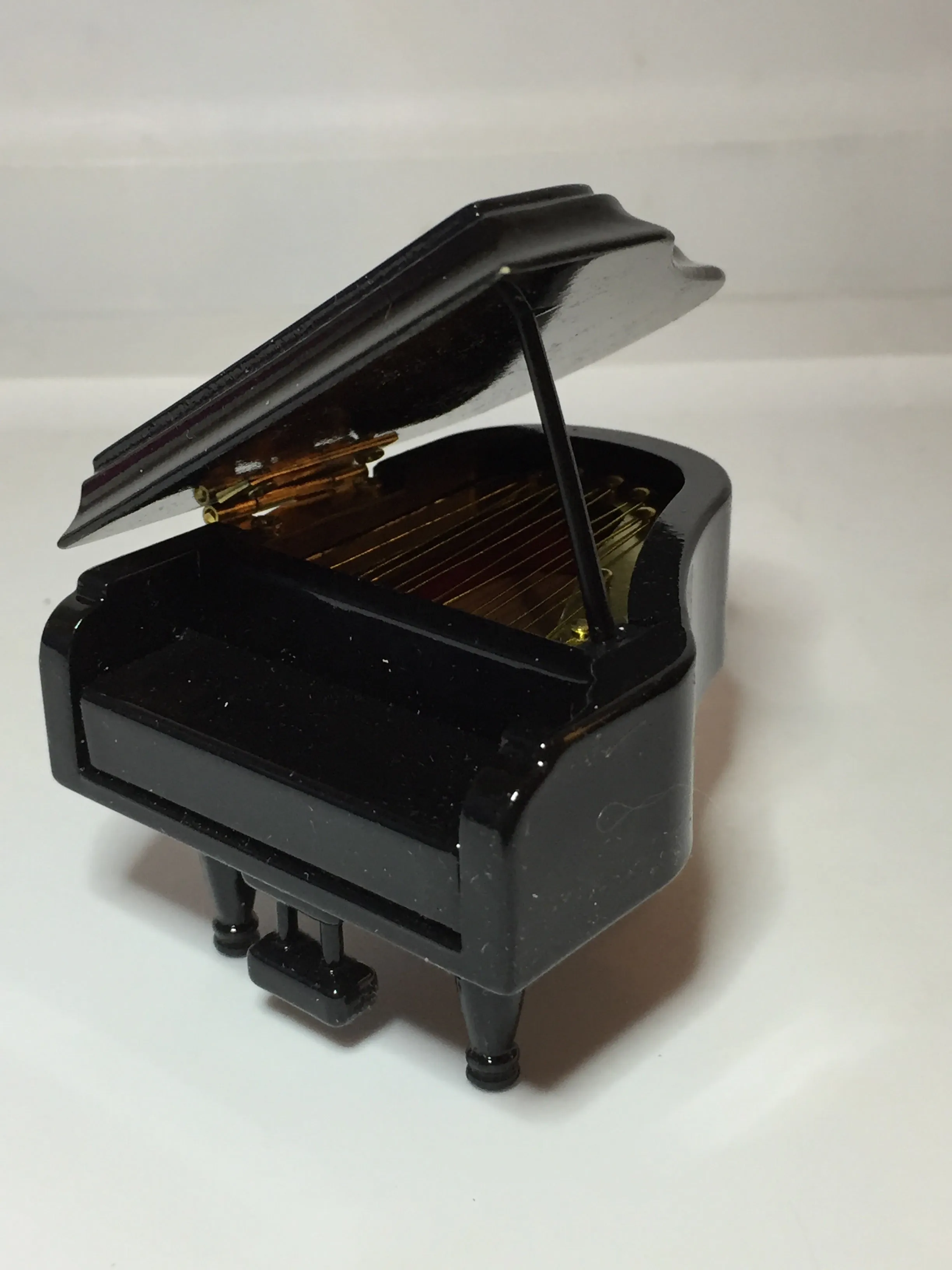 Hanging Piano Decoration (022)