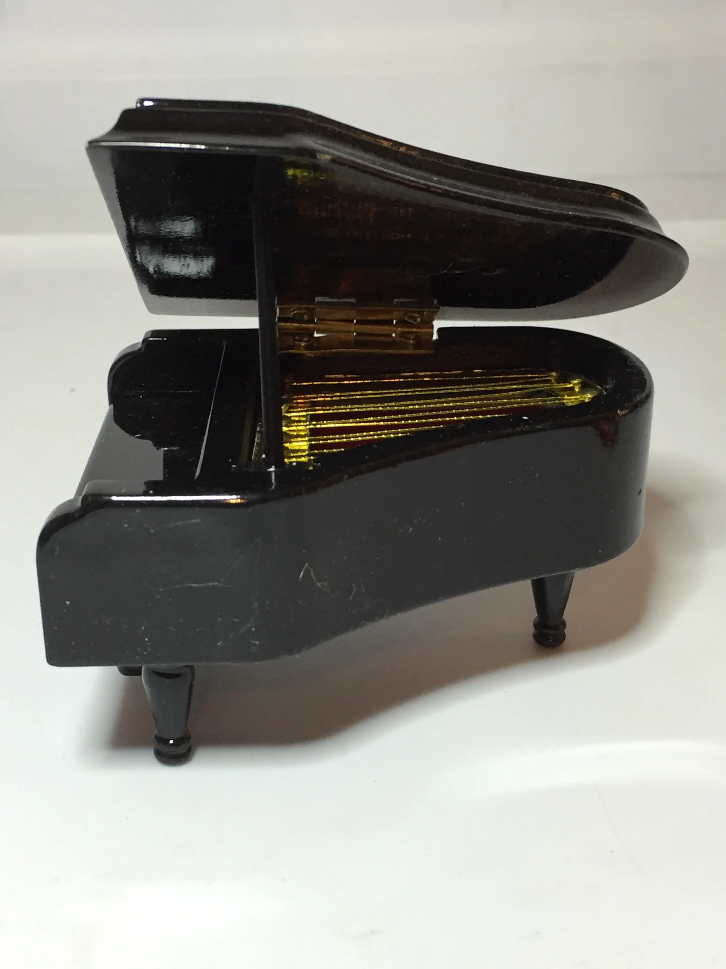Hanging Piano Decoration (022)