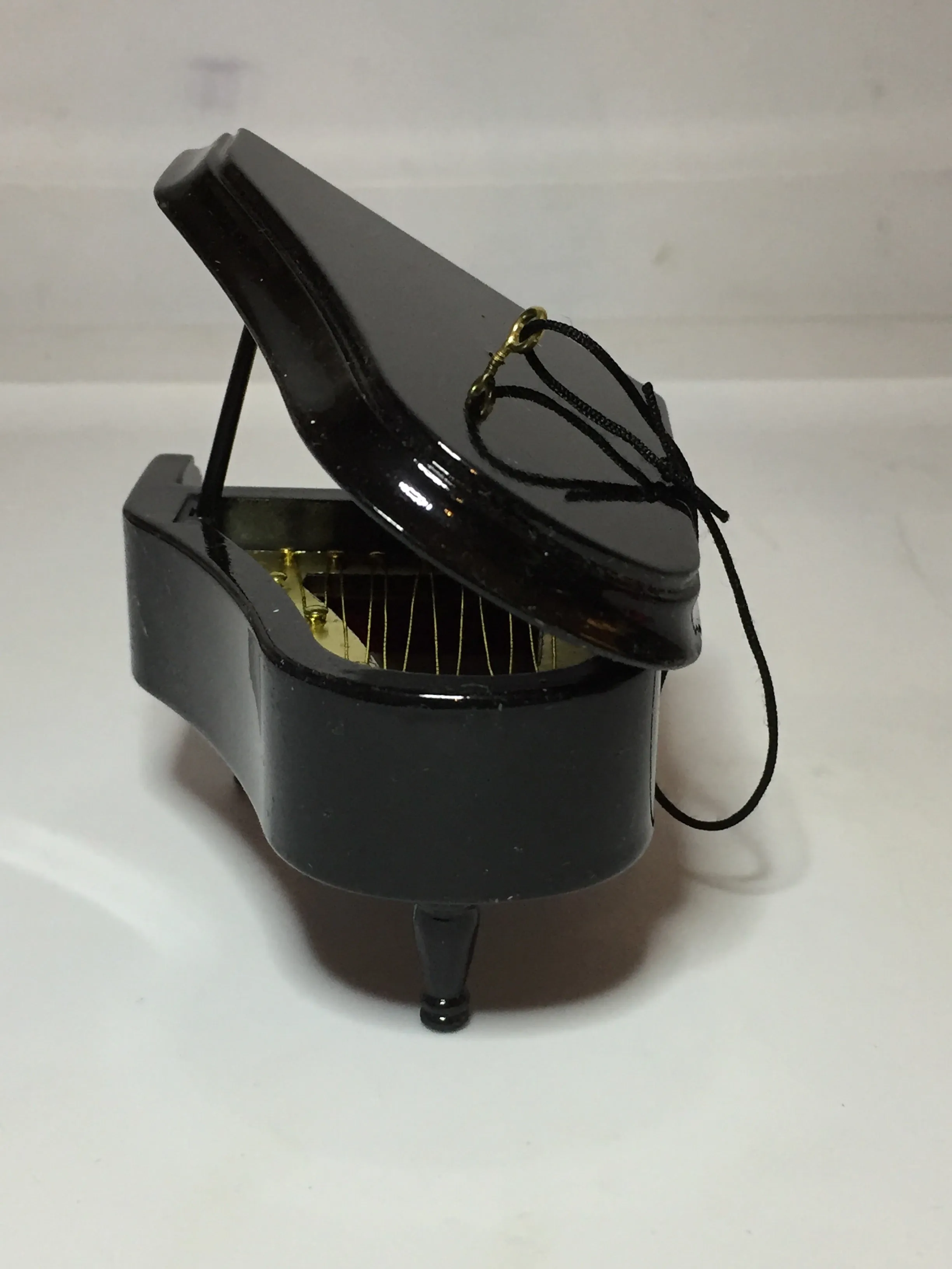 Hanging Piano Decoration (022)