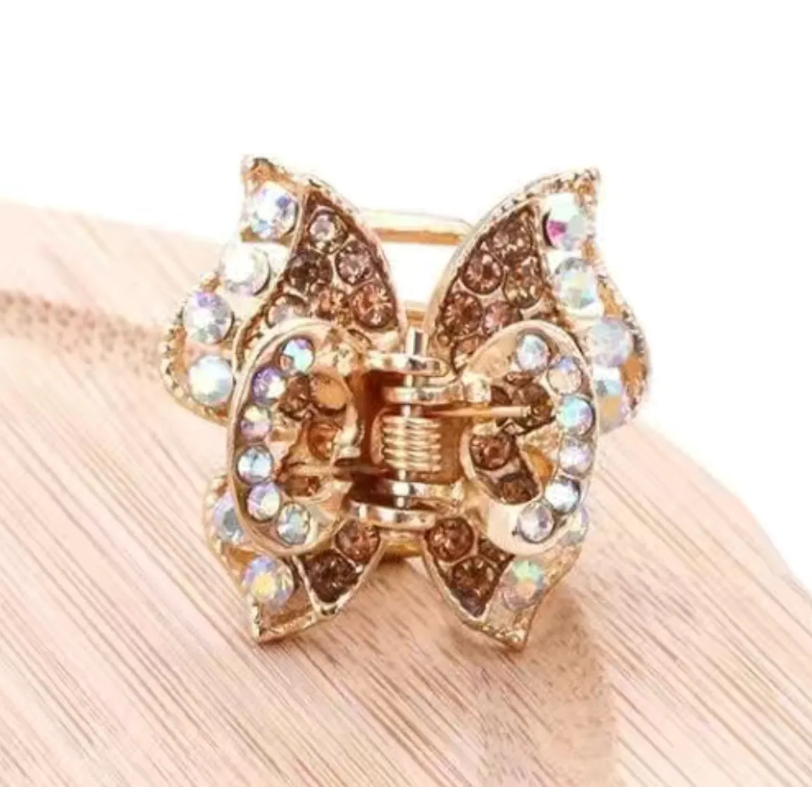 HAPPY000009 HC - B  Small Butterfly Hair claw  2.7X 2.7 CM