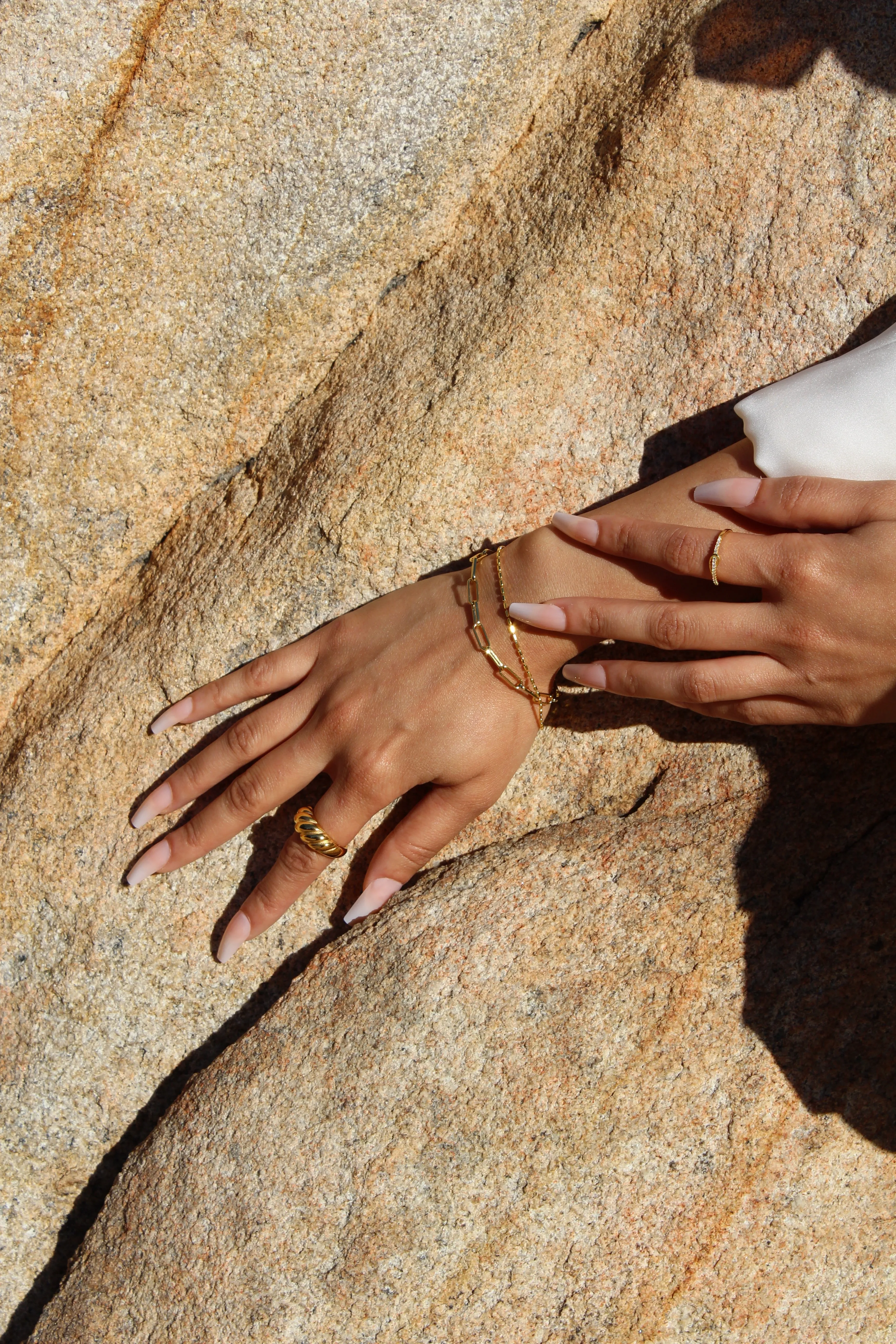 Hidaya Gold Thin Link Bracelet