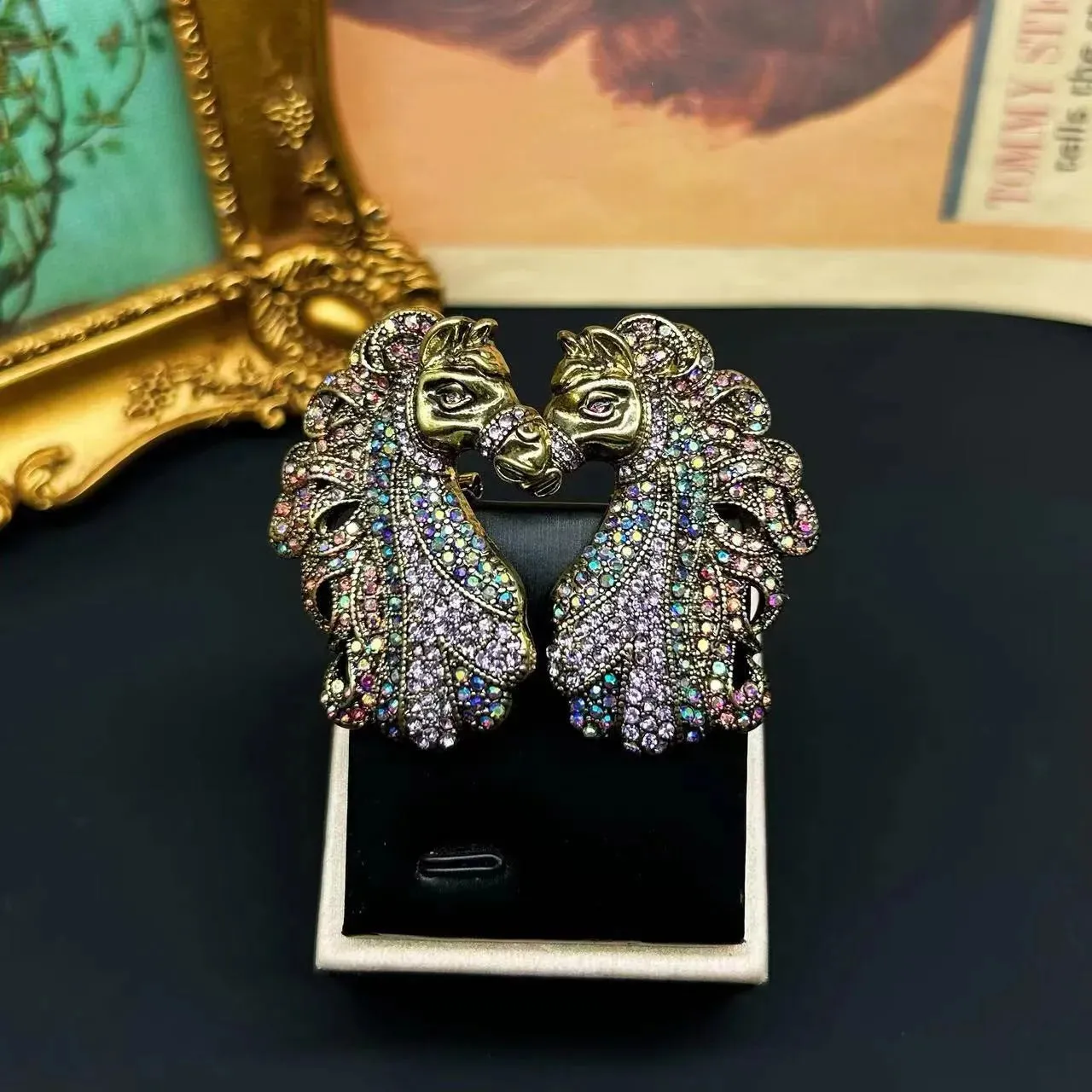horse Drop exaggerated necklace earrings