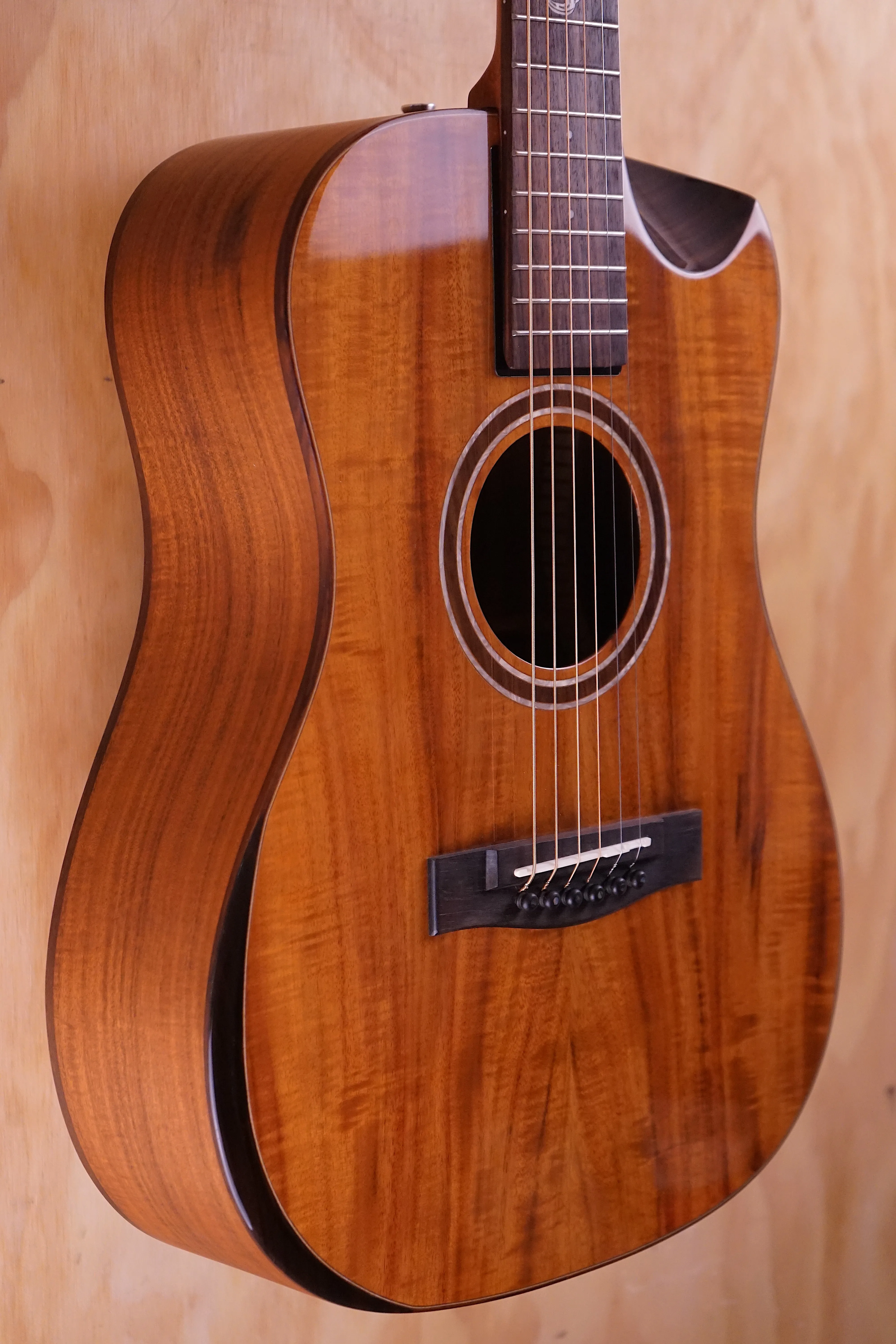 Journey Instruments OF882C Acacia Koa, USED