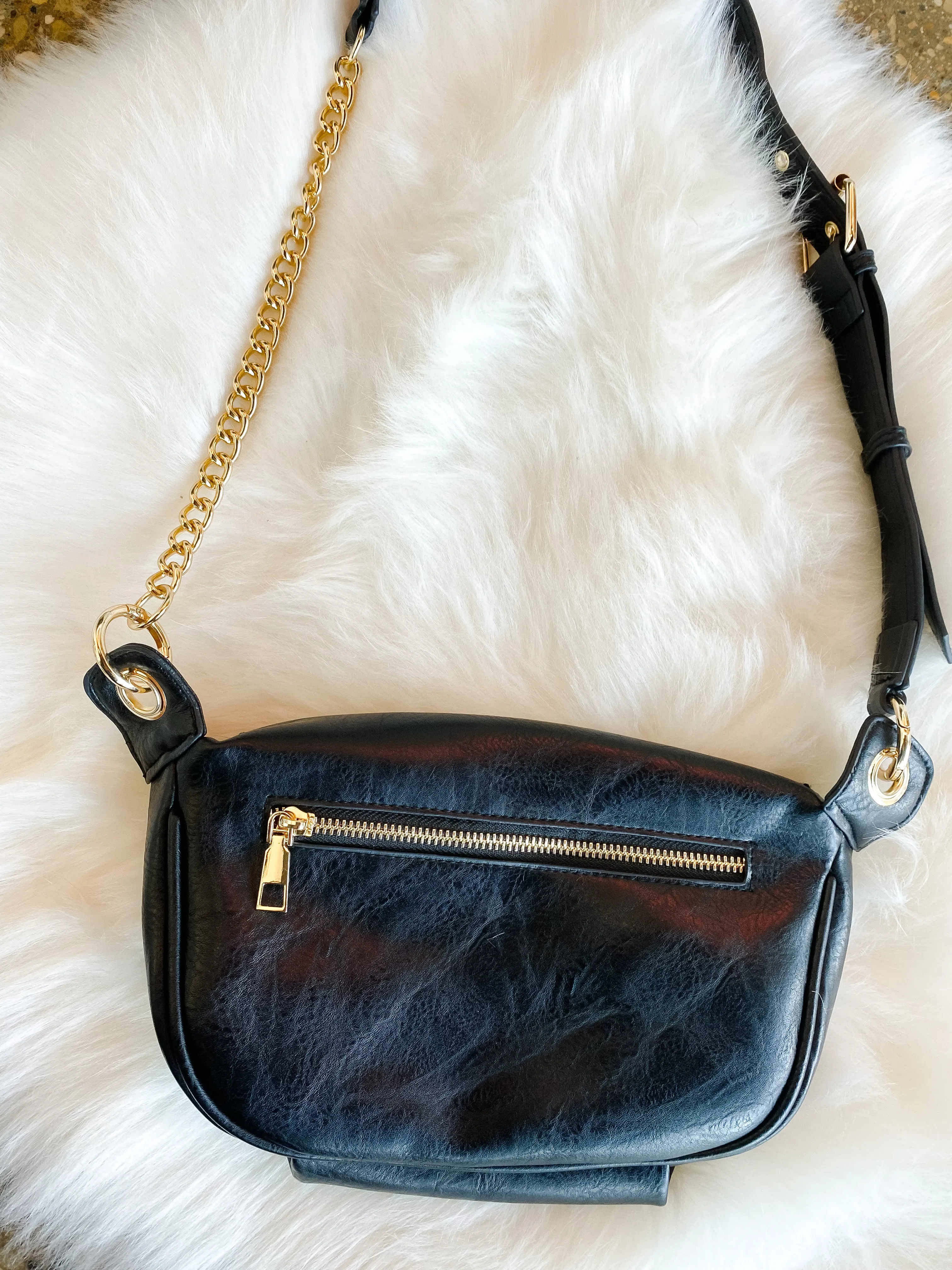 LEATHER CROSSBODY BAG-BLACK