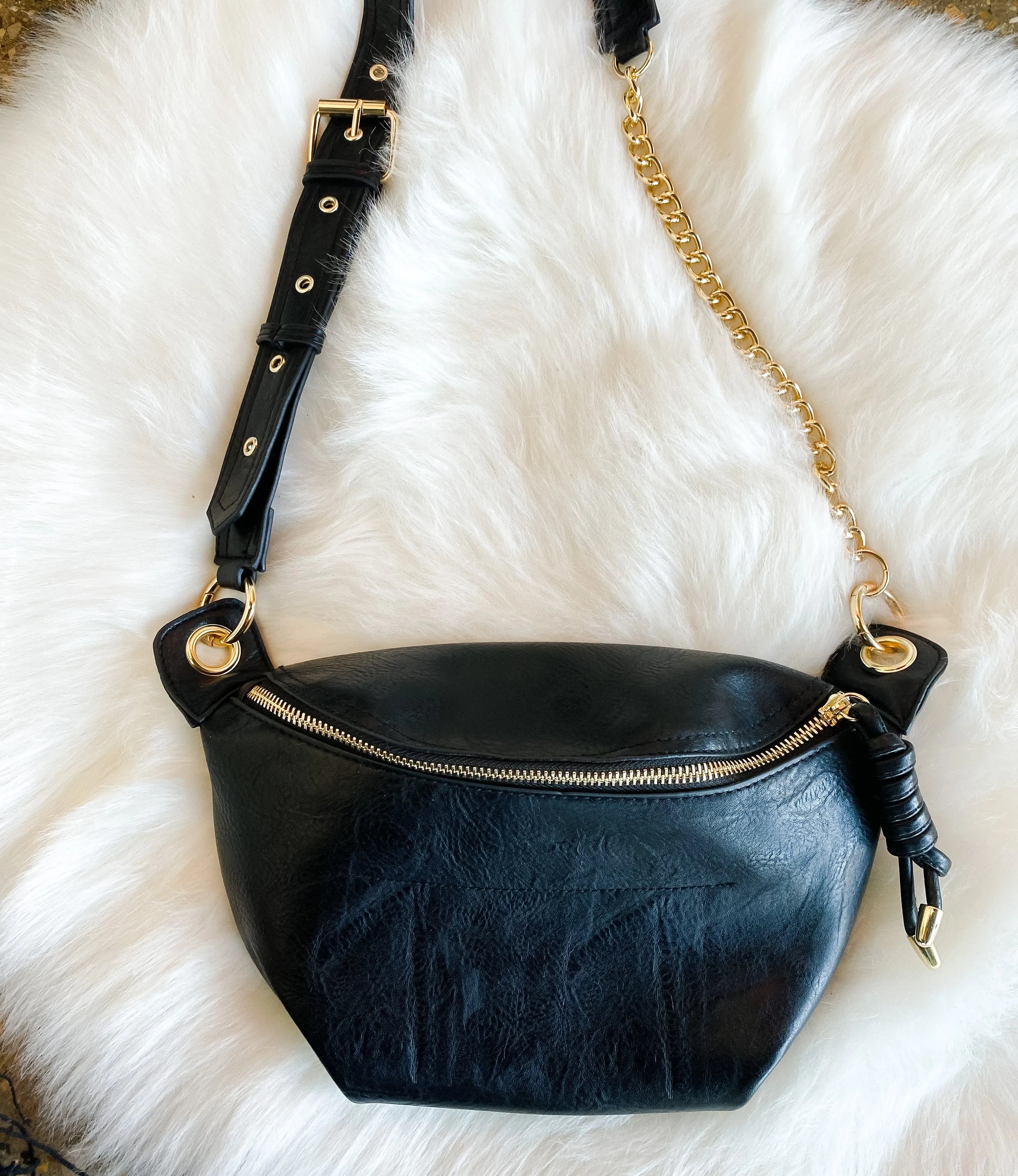 LEATHER CROSSBODY BAG-BLACK