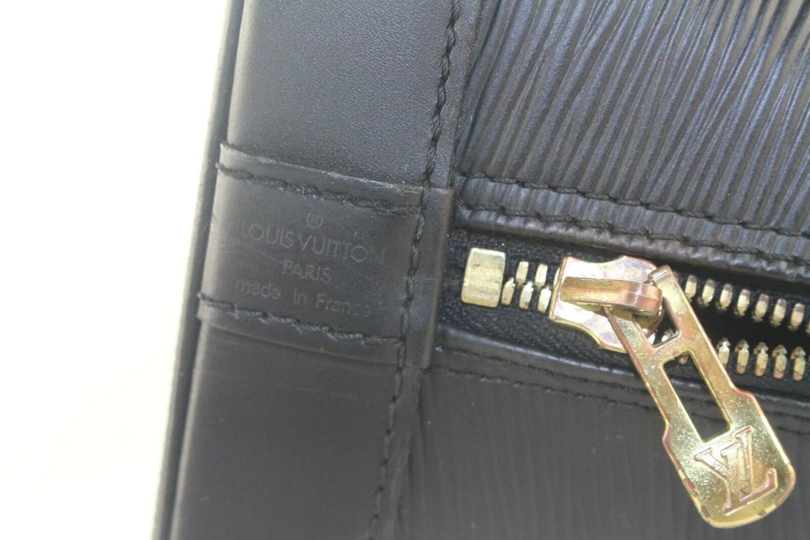 Louis Vuitton Black Epi Alma PM Leather Satchel Handbag 5LV1023K