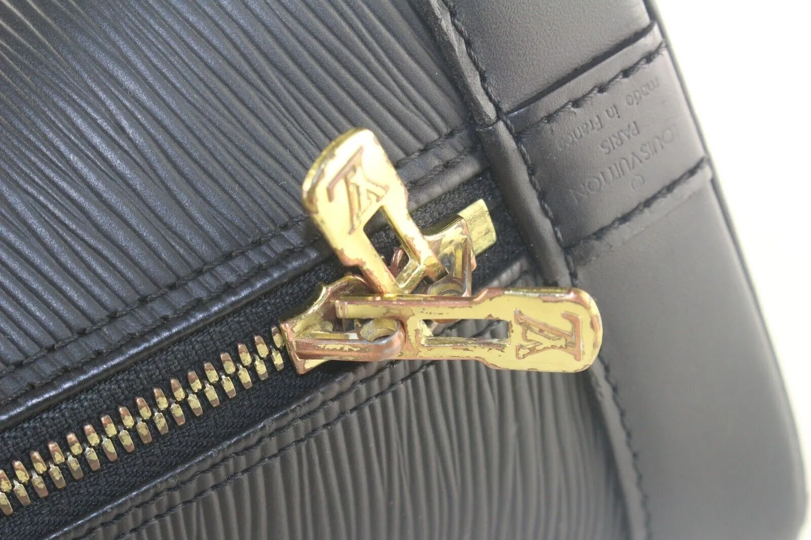 Louis Vuitton Black Epi Alma PM Leather Satchel Handbag 5LV1023K