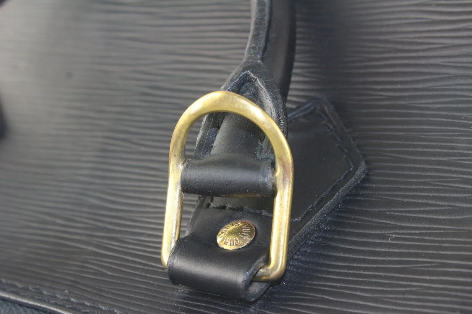 Louis Vuitton Black Epi Alma PM Leather Satchel Handbag 5LV1023K