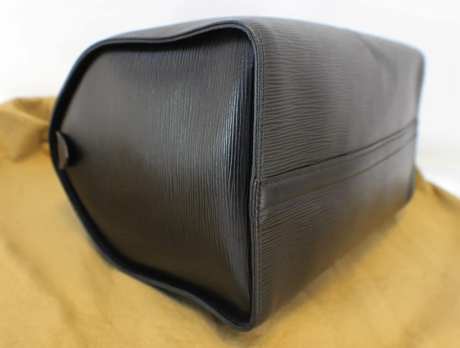 LOUIS VUITTON Epi Leather Black Speedy 30 Satchel Bag