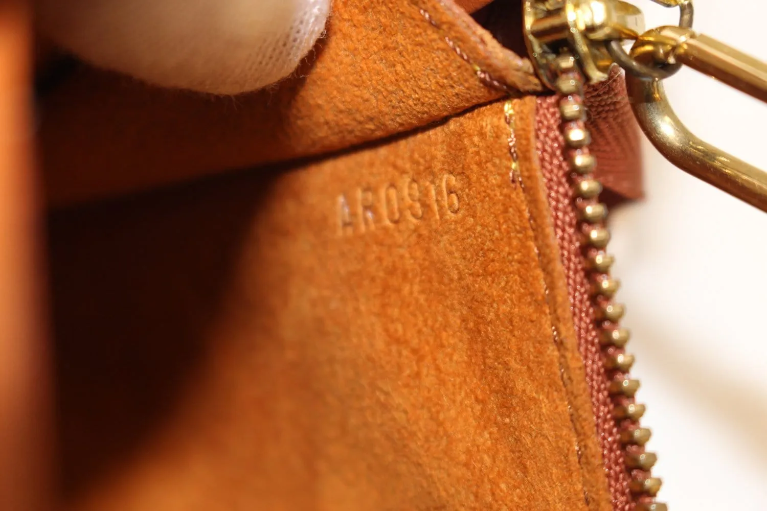 LOUIS VUITTON Epi Leather Brown Pochette Accessoires Pouch