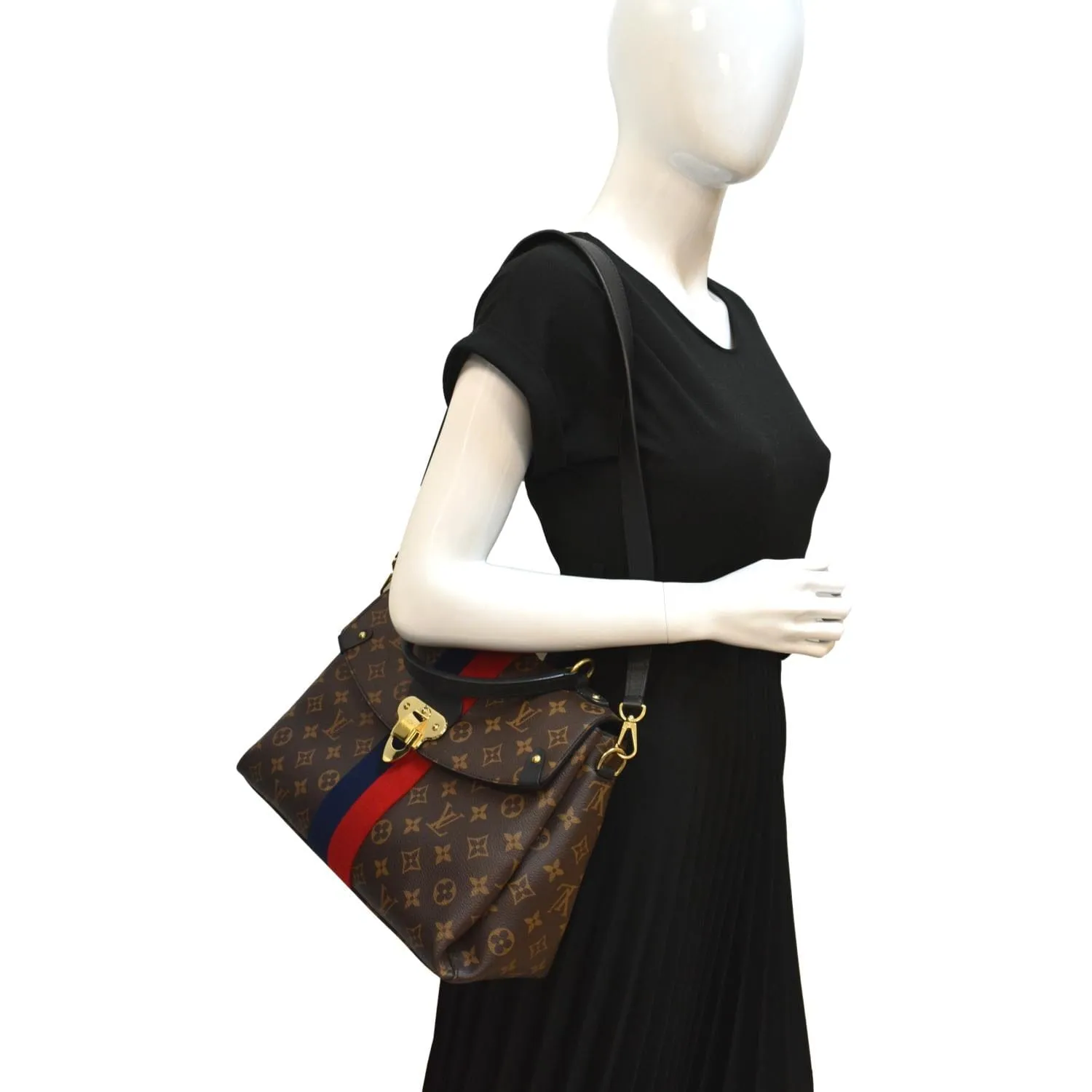 LOUIS VUITTON Georges MM Monogram Canvas Shoulder Bag Brown