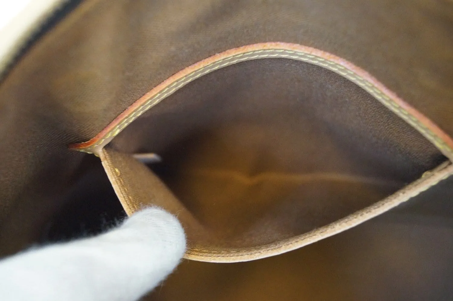 LOUIS VUITTON Monogram Canvas Alma Brown Satchel Handbag