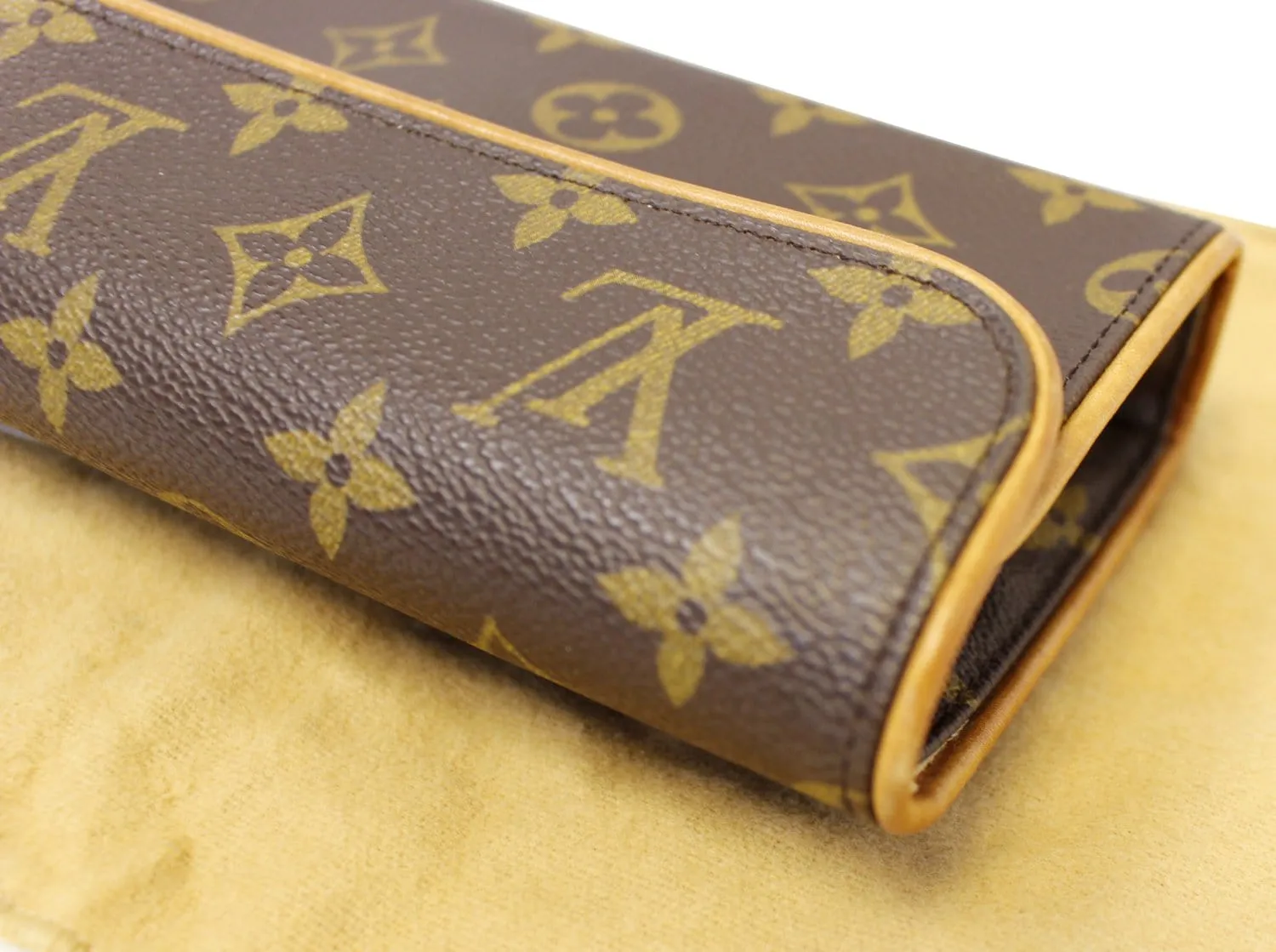 LOUIS VUITTON Monogram Canvas Pochette Florentine Bag