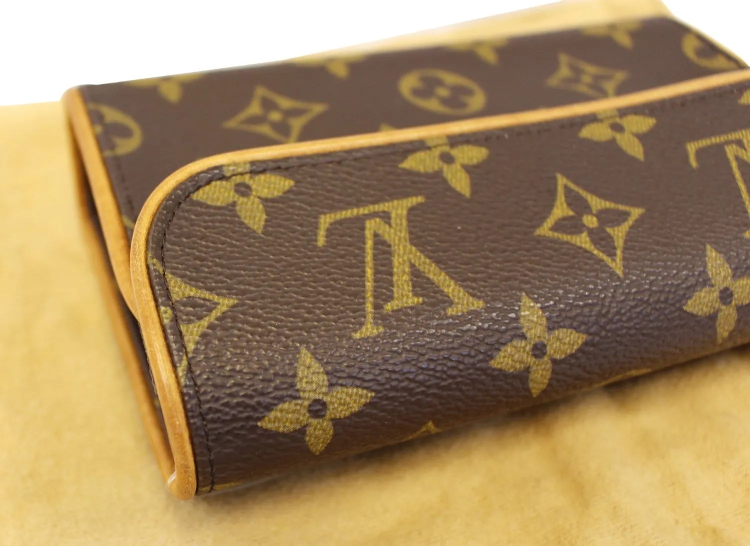 LOUIS VUITTON Monogram Canvas Pochette Florentine Bag
