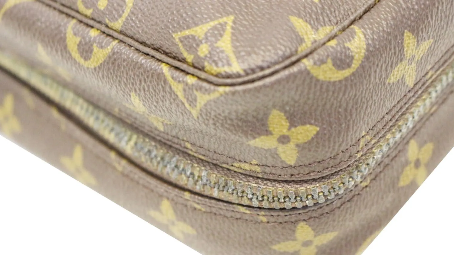 LOUIS VUITTON Monogram Trousse Toilette 28 Clutch Pouch