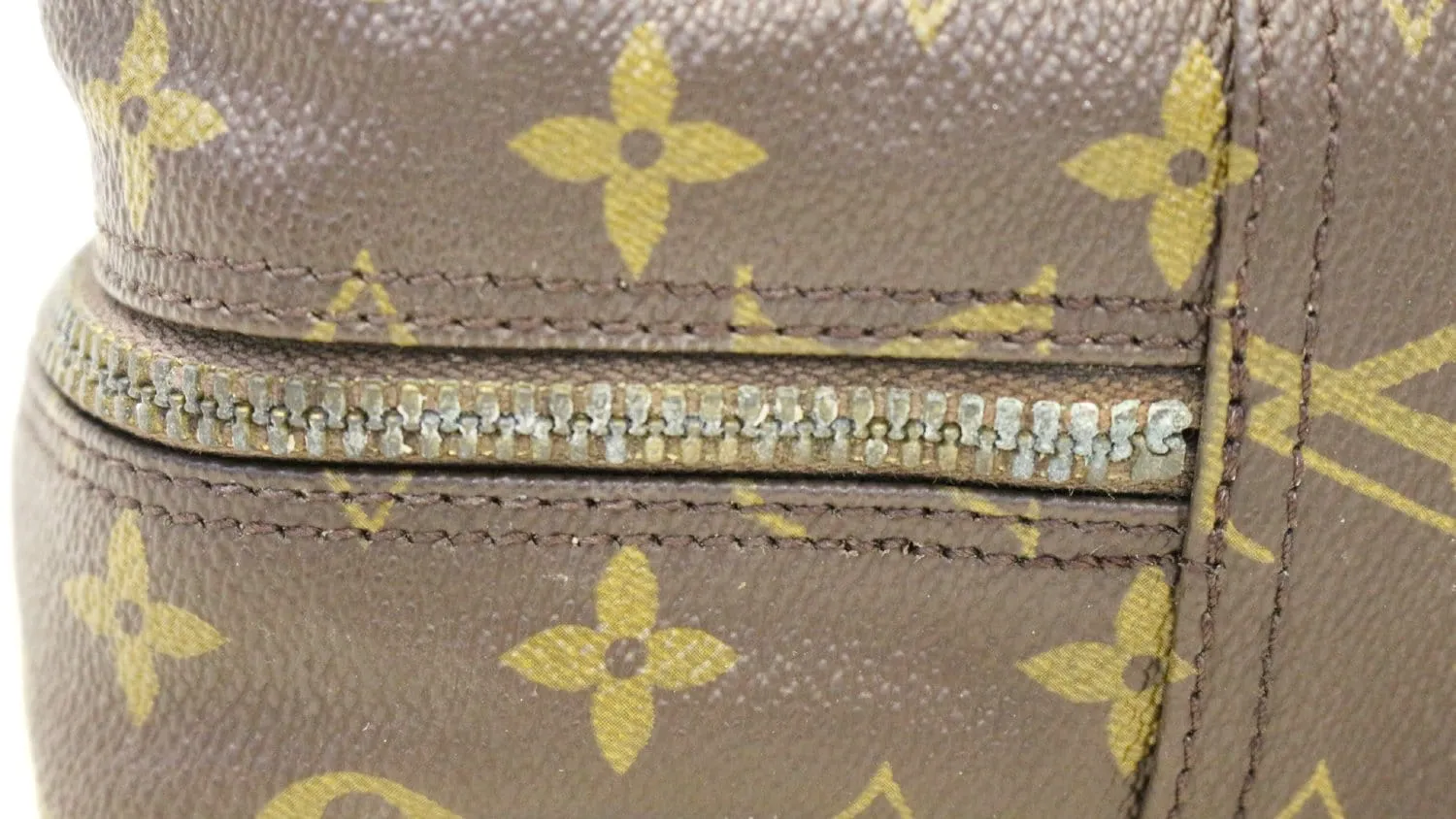 LOUIS VUITTON Monogram Trousse Toilette 28 Clutch Pouch
