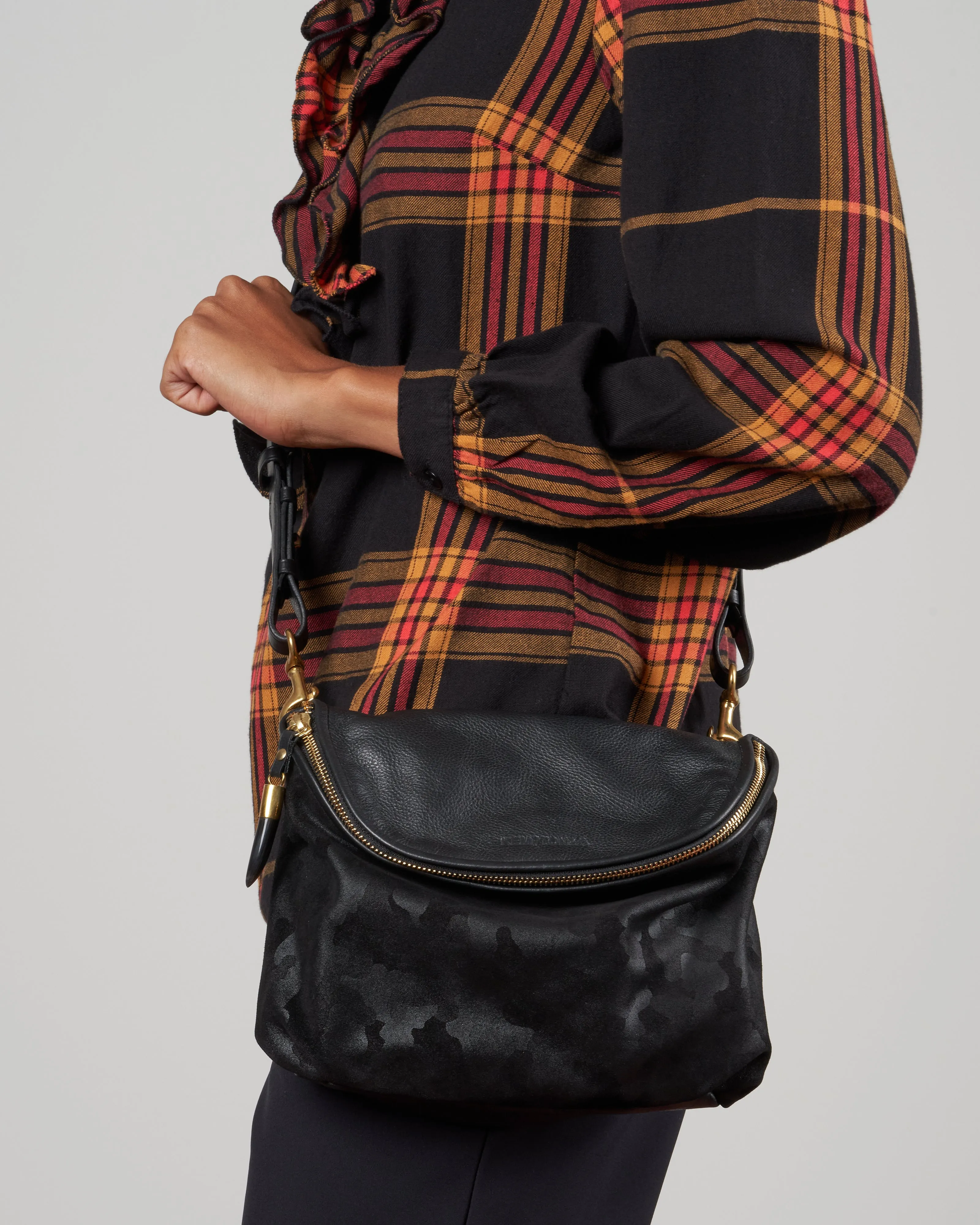 mini windbourne - black camo suede