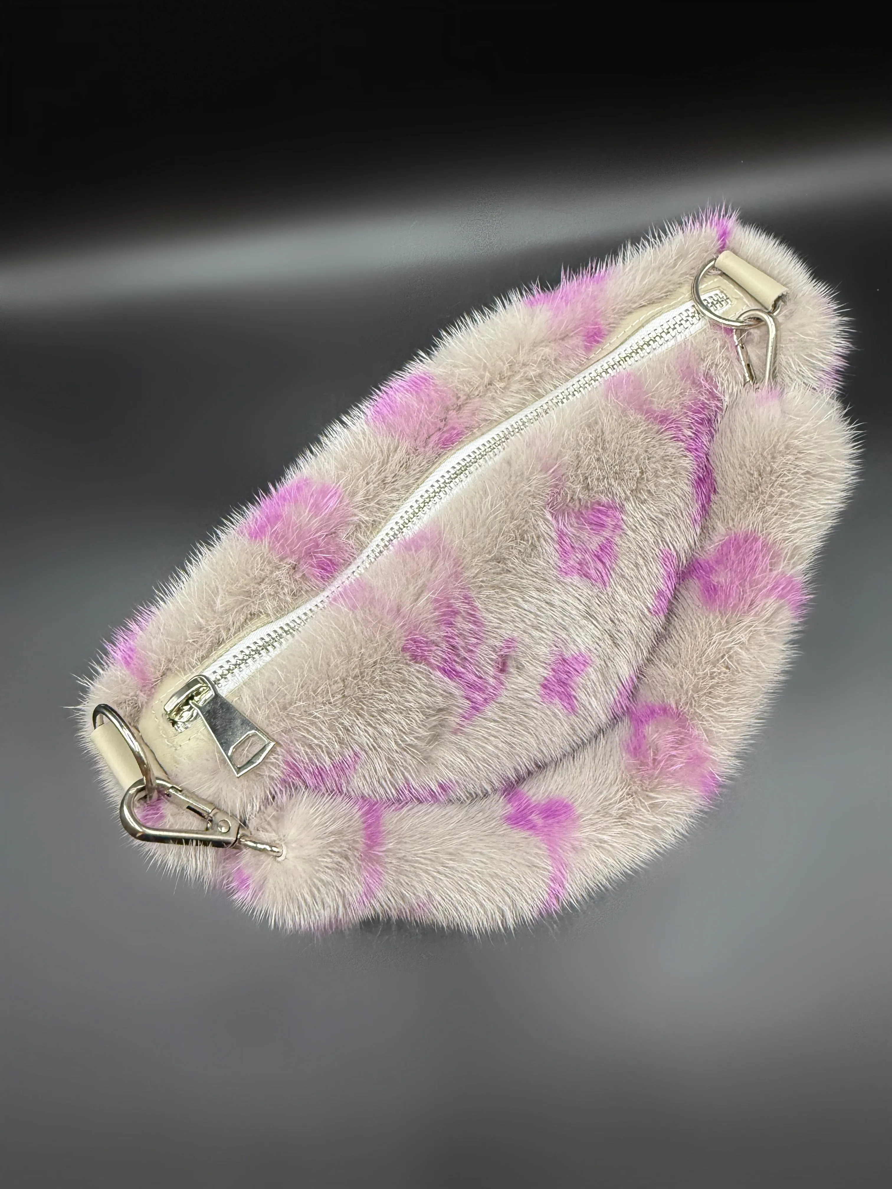 Mink Pochette
