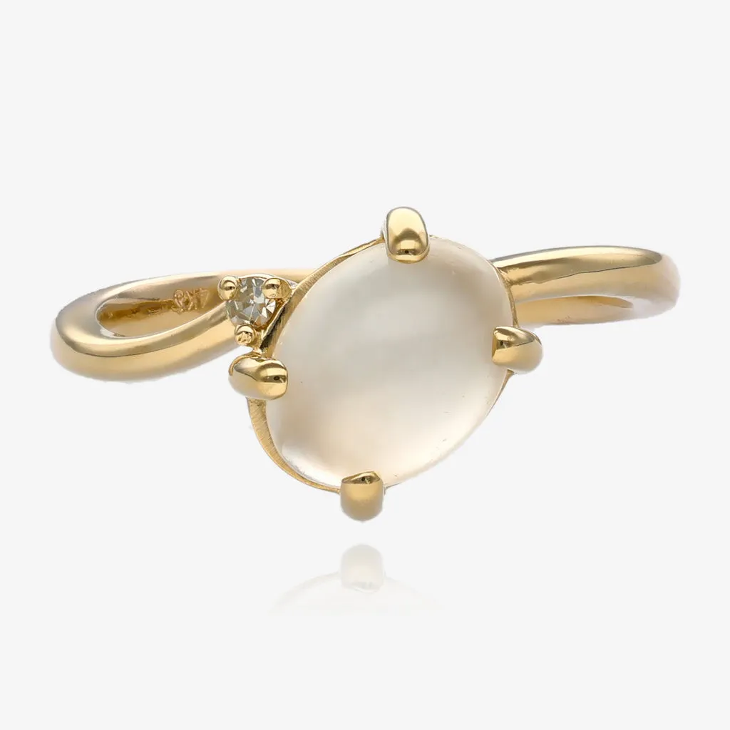 Moonstone Shimmer Yellow Gold Ring