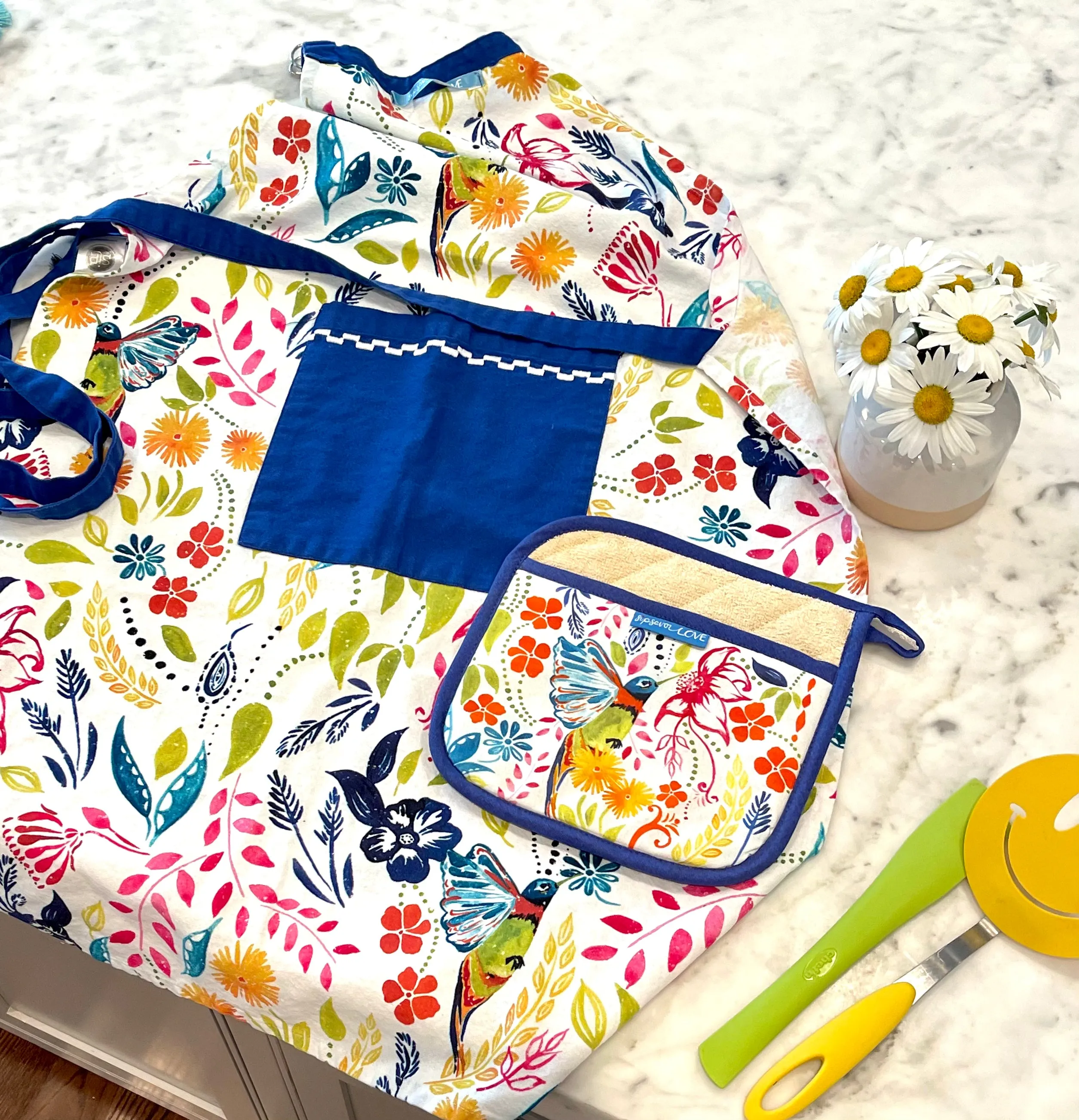 "Happy Hummingbird" Apron