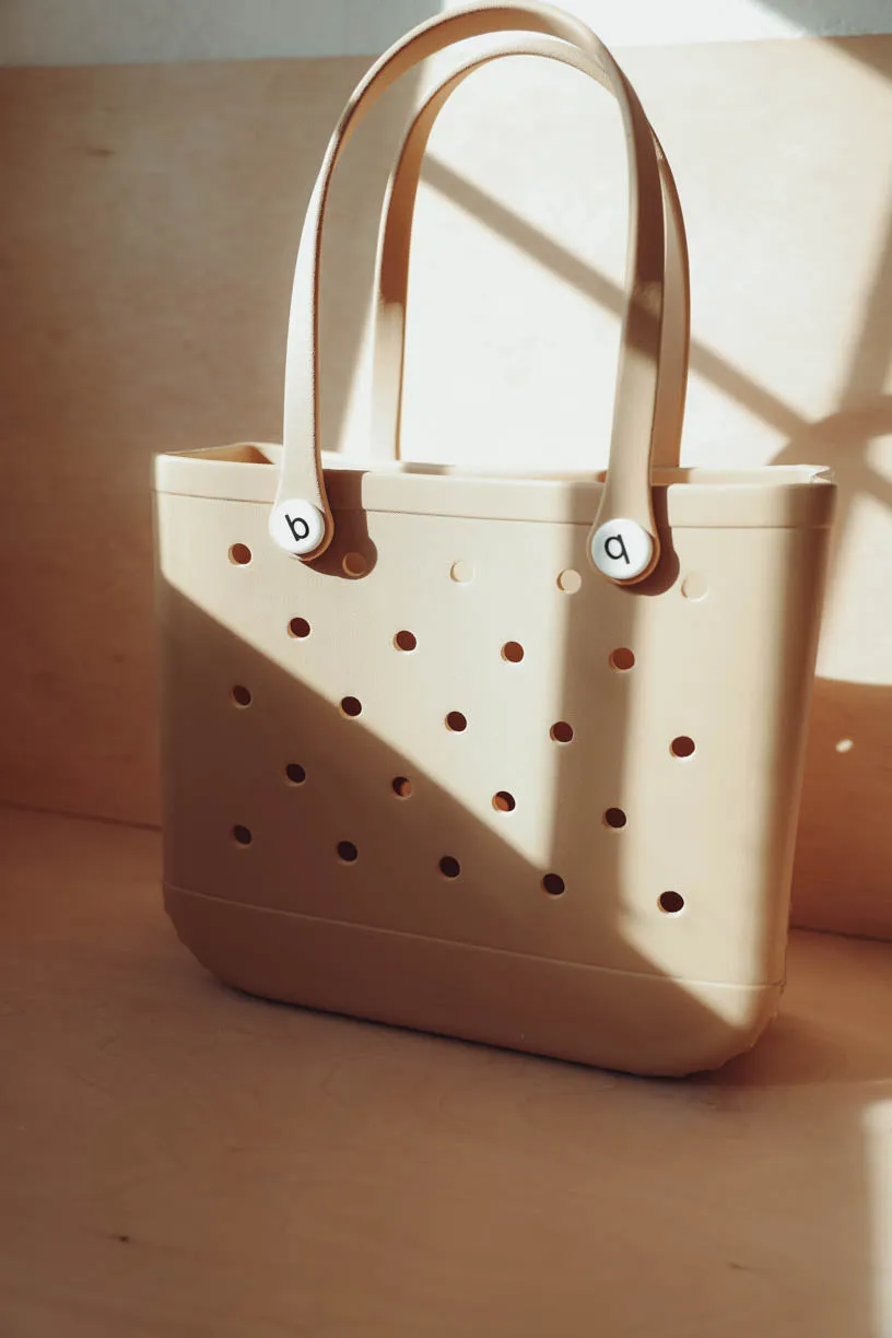 Rae: Down Bad Carry All Bag in Beige