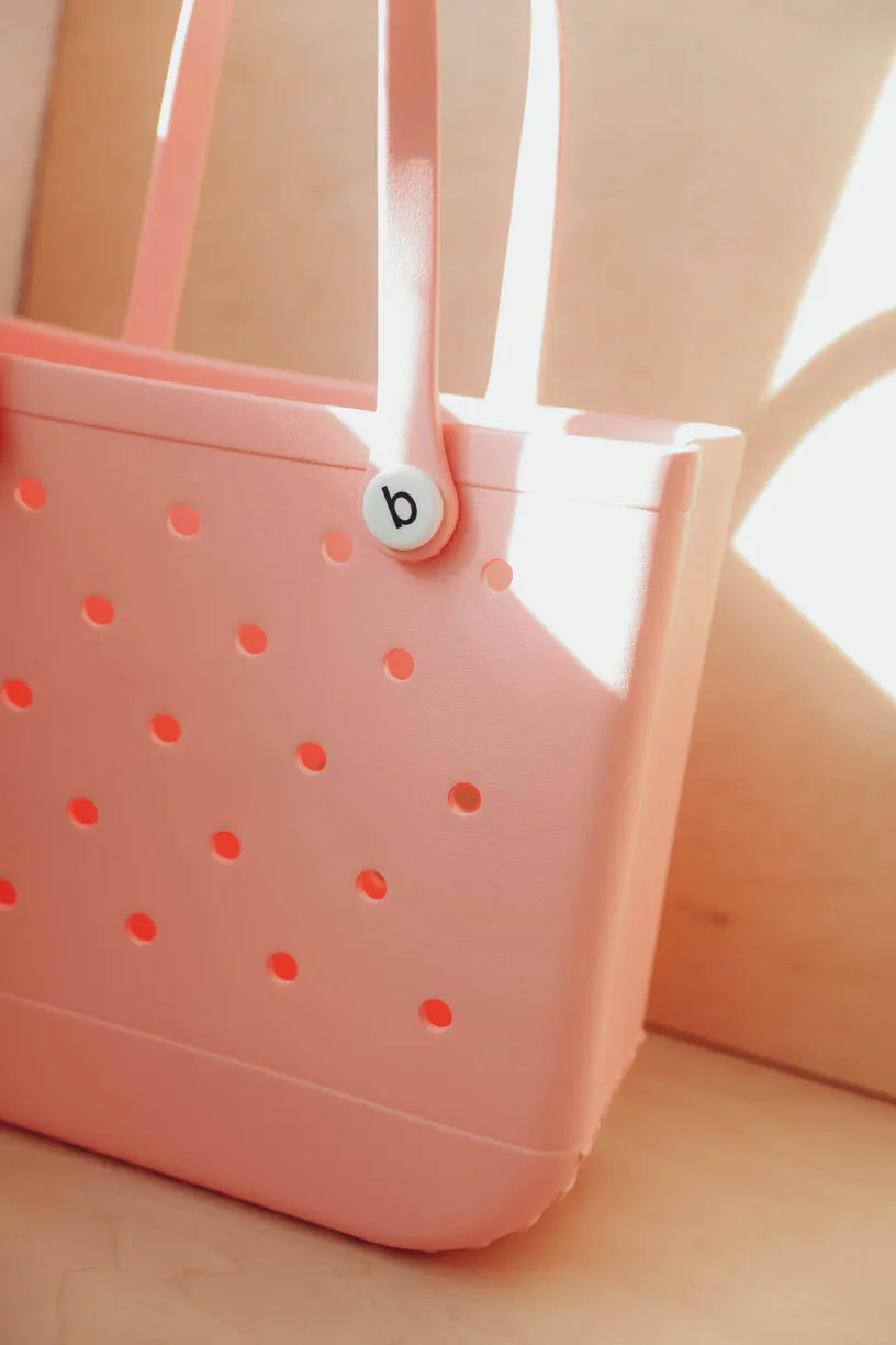Rae: Down Bad Carry All Bag in Peach