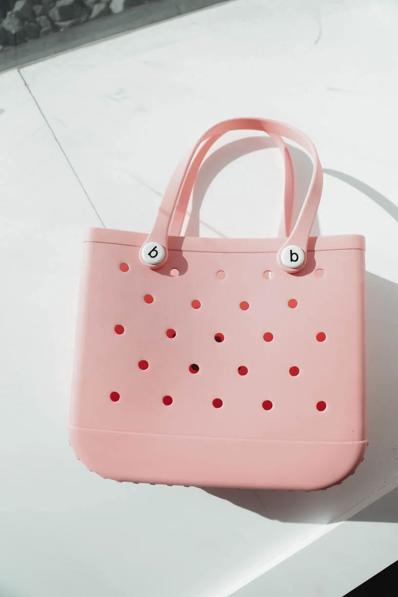 Rae: Down Bad Carry All Bag in Peach