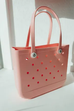 Rae: Down Bad Carry All Bag in Peach